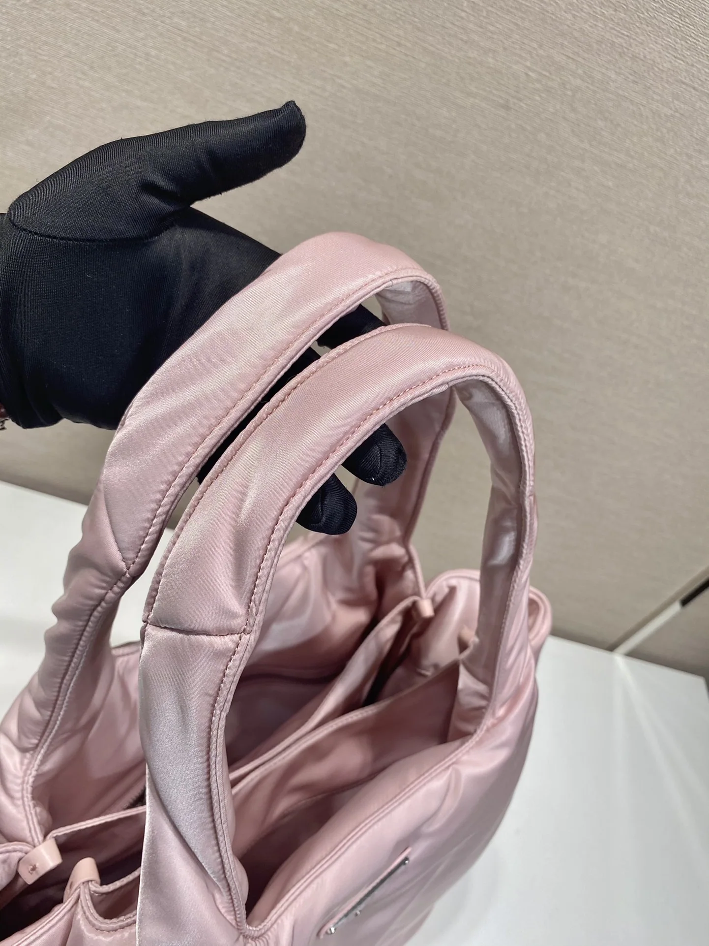 프라다 나일론 특대 더블 핸들 토트백 1BG449 상세 이미지 7