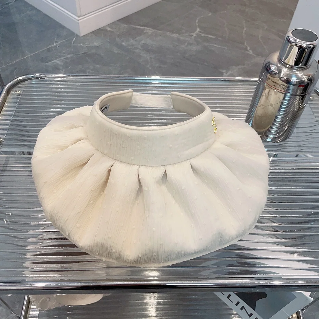 샤넬 3D 도트 접이식 바이저 모자 상세 이미지 1