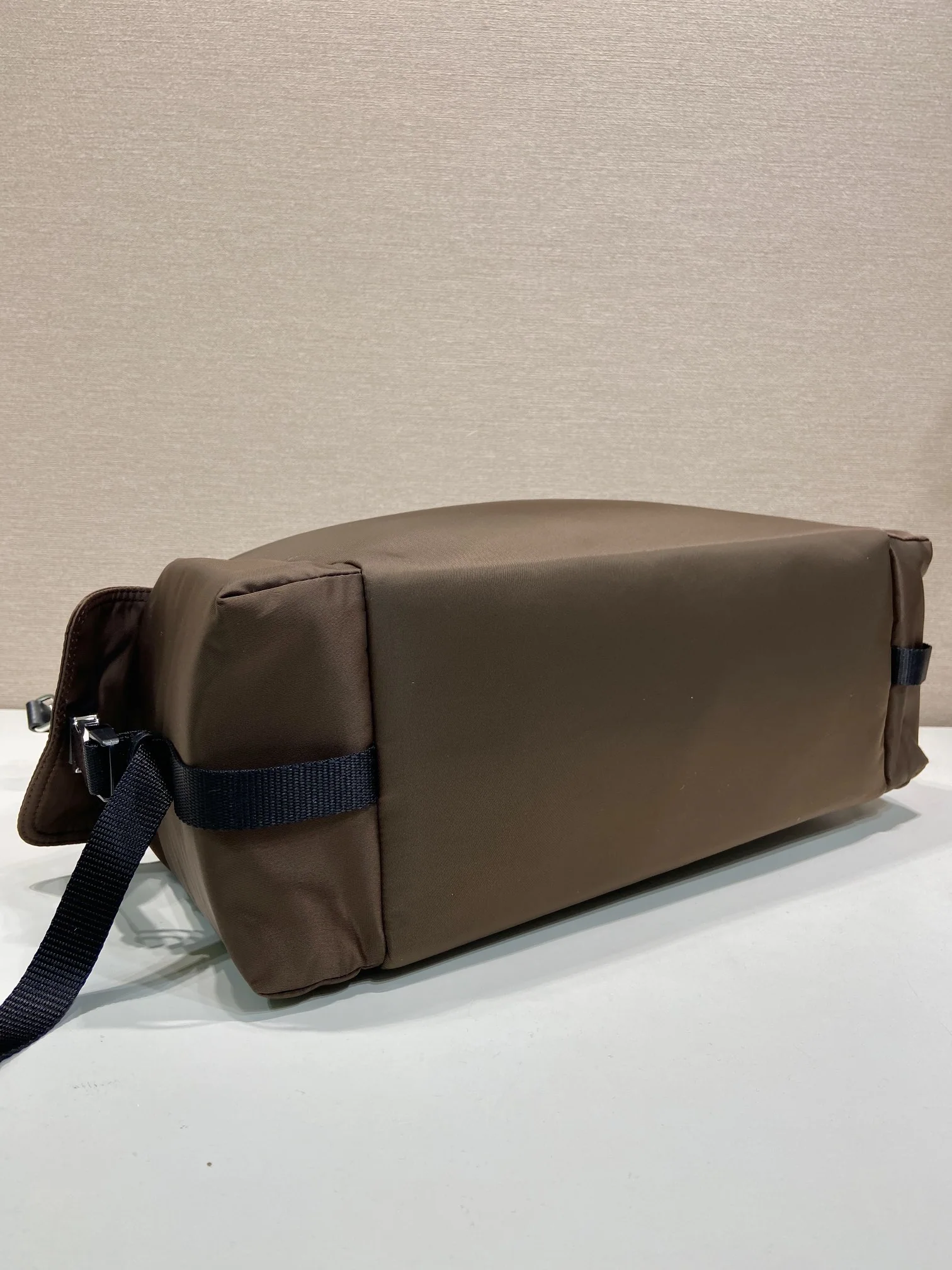 프라다 나일론 익스플로러 호보백 2VH204 상세 이미지 6