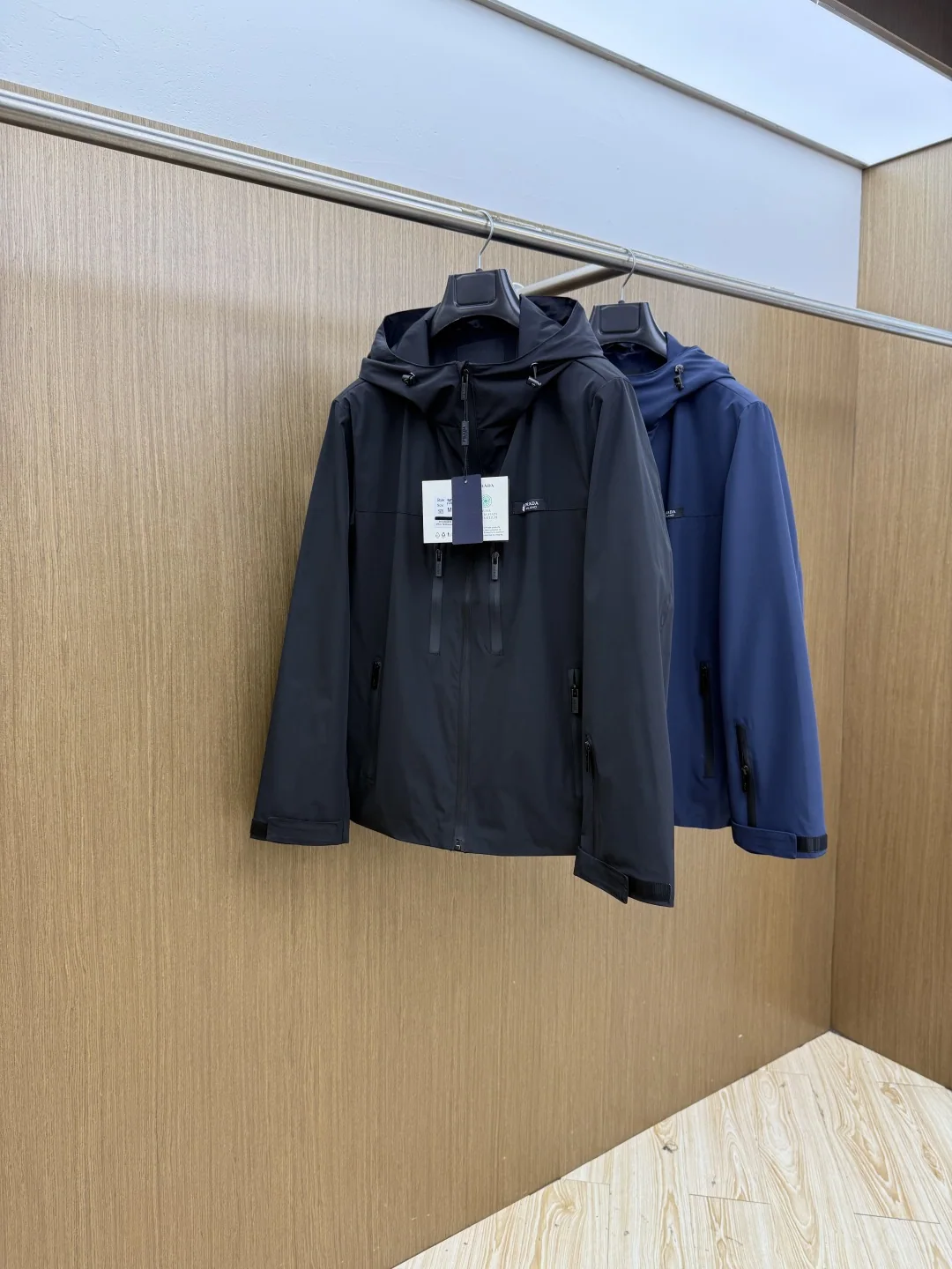 프라다 후드 캐주얼 방풍 자켓 141283