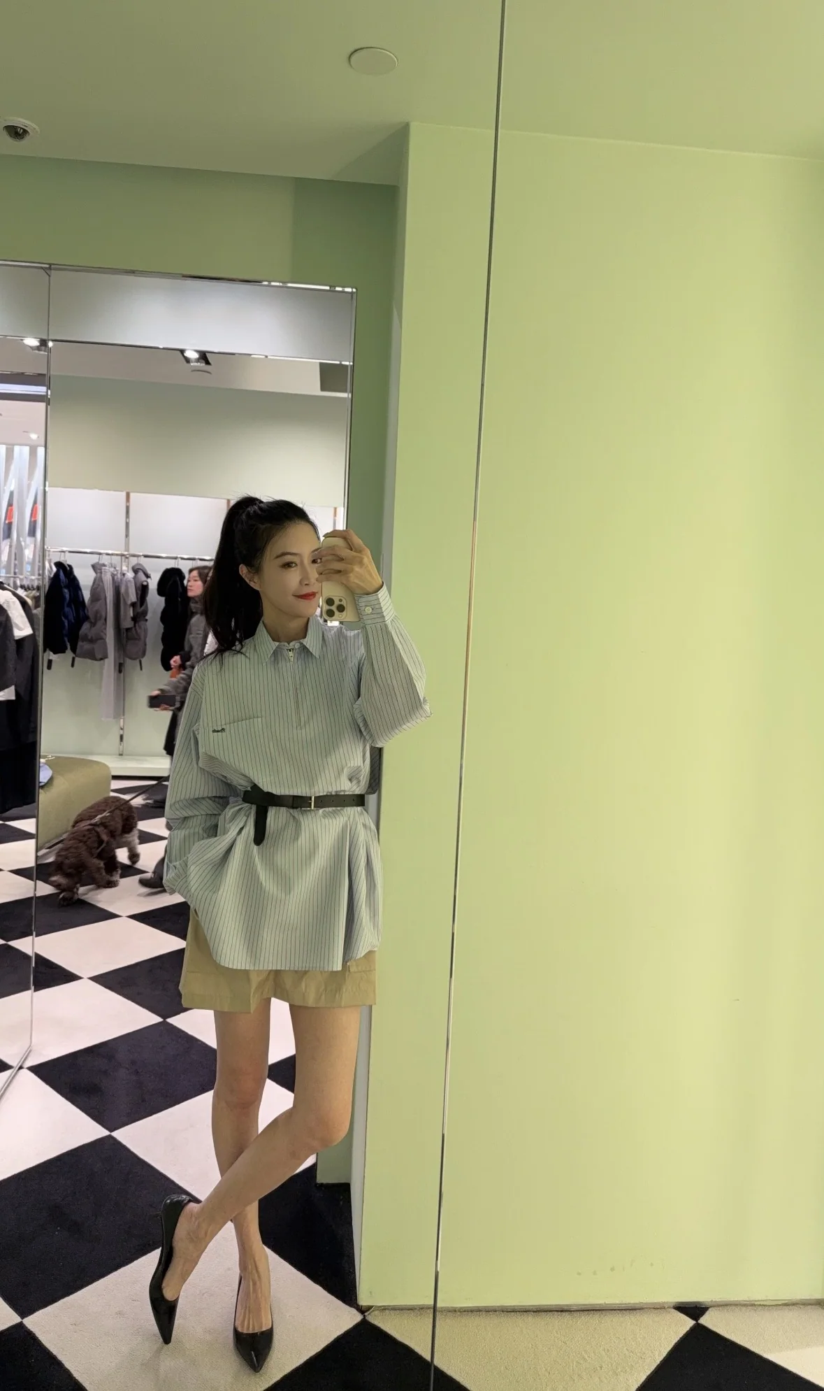 프라다 스트라이프 하프 지퍼 오버사이즈 셔츠 상세 이미지 3