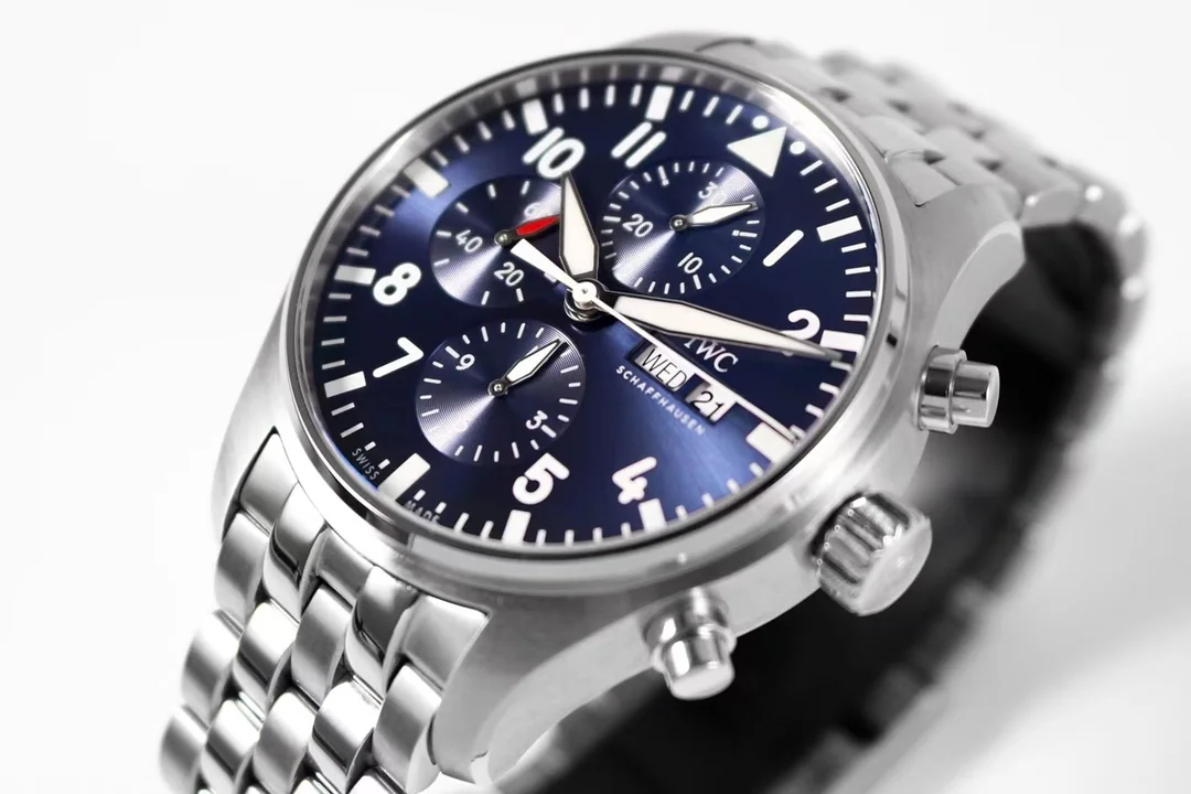 IWC 파일럿 크로노그래프 시계 상세 이미지 5