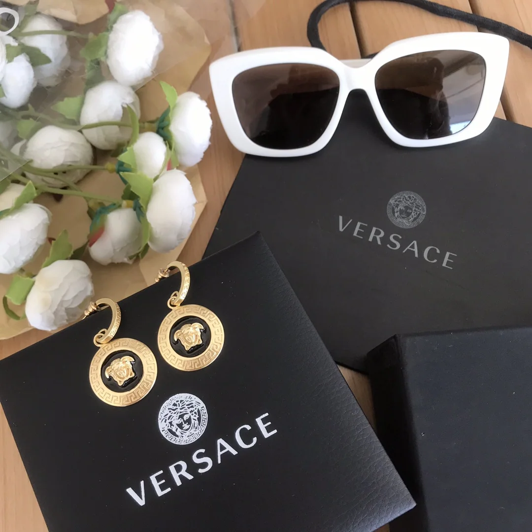 베르사체 귀걸이 63378 Versace Earrings 상세 이미지 1