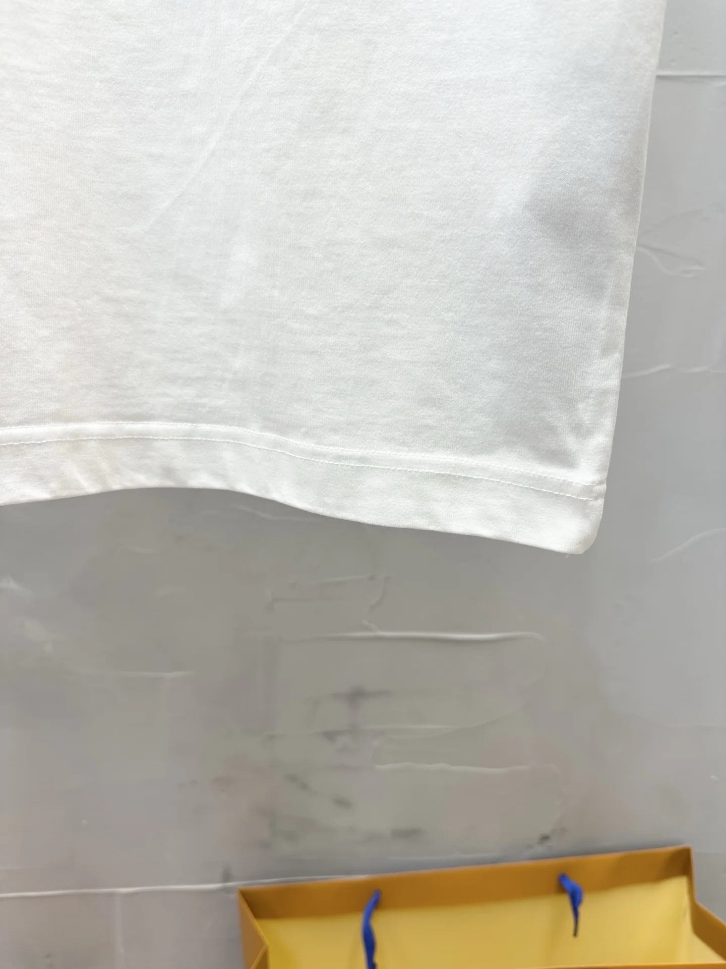 발렌시아가 불규칙 코카콜라 남성 반팔 티셔츠 상세 이미지 6