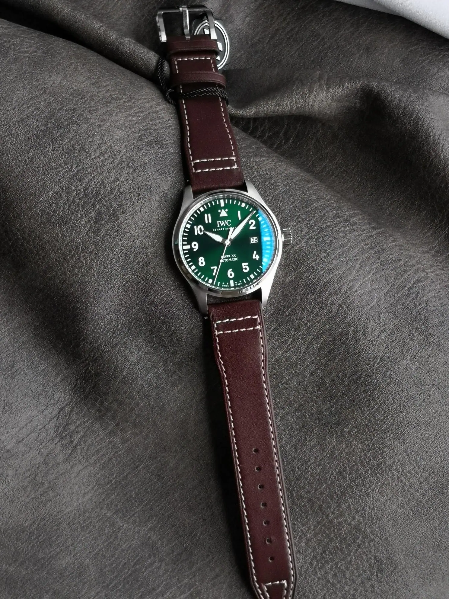 IWC 파일럿 그린 다이얼 자동 시계 IW328205 상세 이미지 2