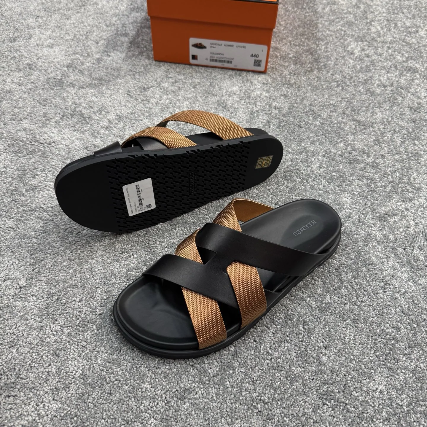 에르메스 블랙 카프스킨 크로스 스트랩 샌들 상세 이미지 5