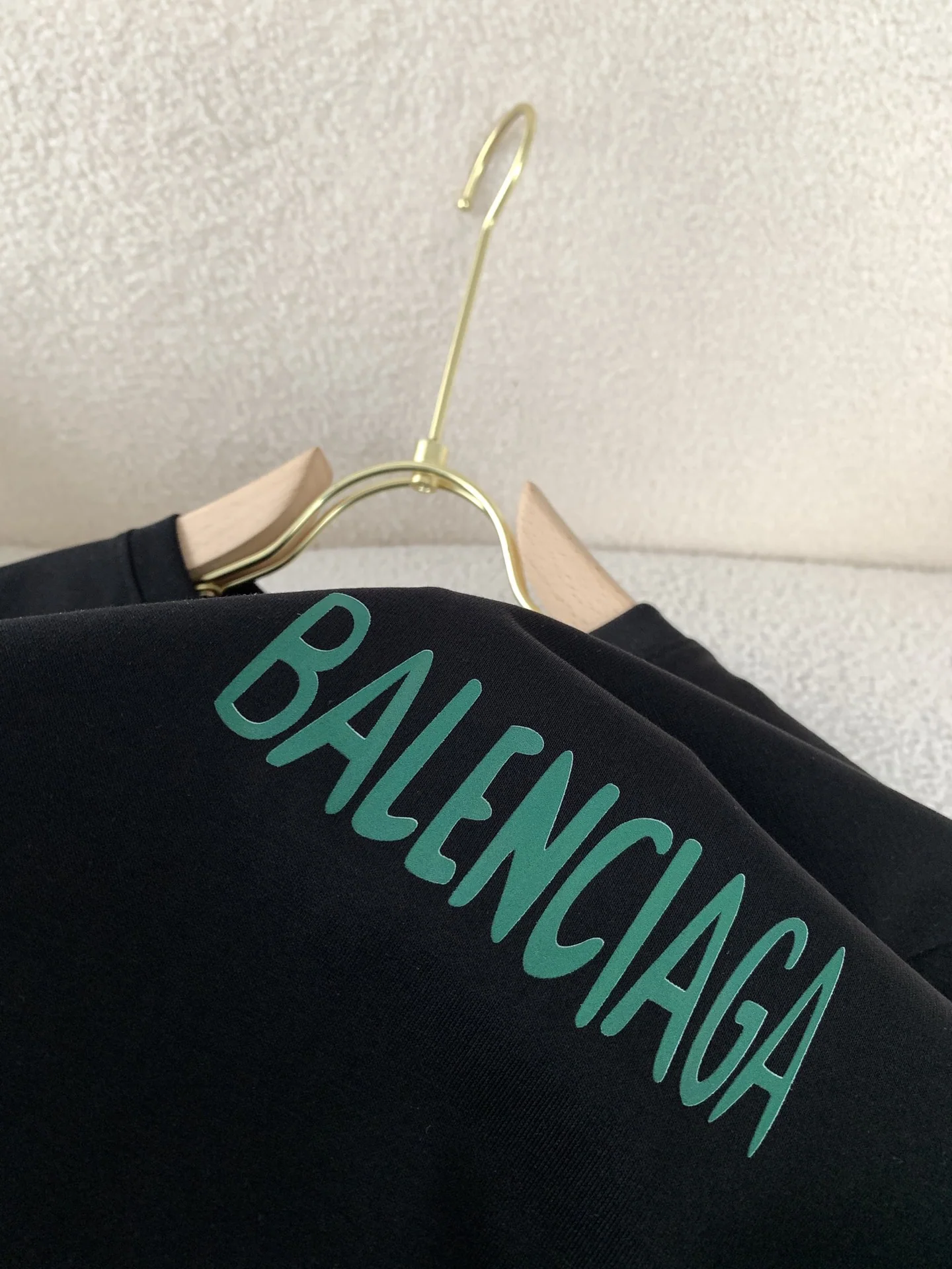 발렌시아가 클래식 로고 크루넥 반팔티 상세 이미지 6