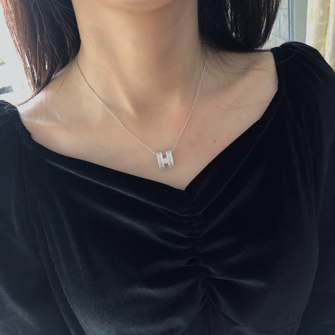에르메스 다이아몬드 H 펜던트 목걸이 70474