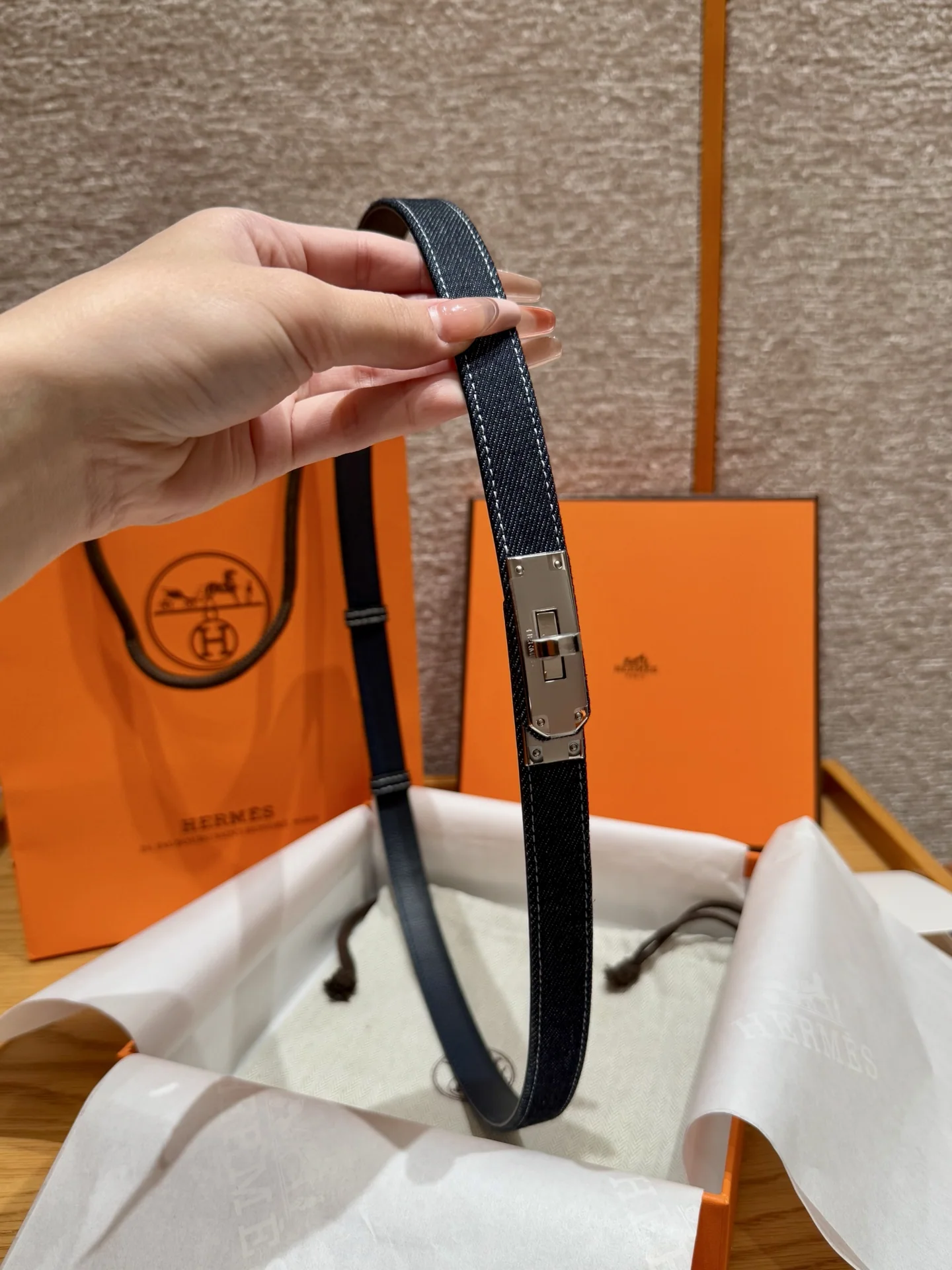 에르메스 H 데님 버튼 앱송 카프스킨 벨트 상세 이미지 3