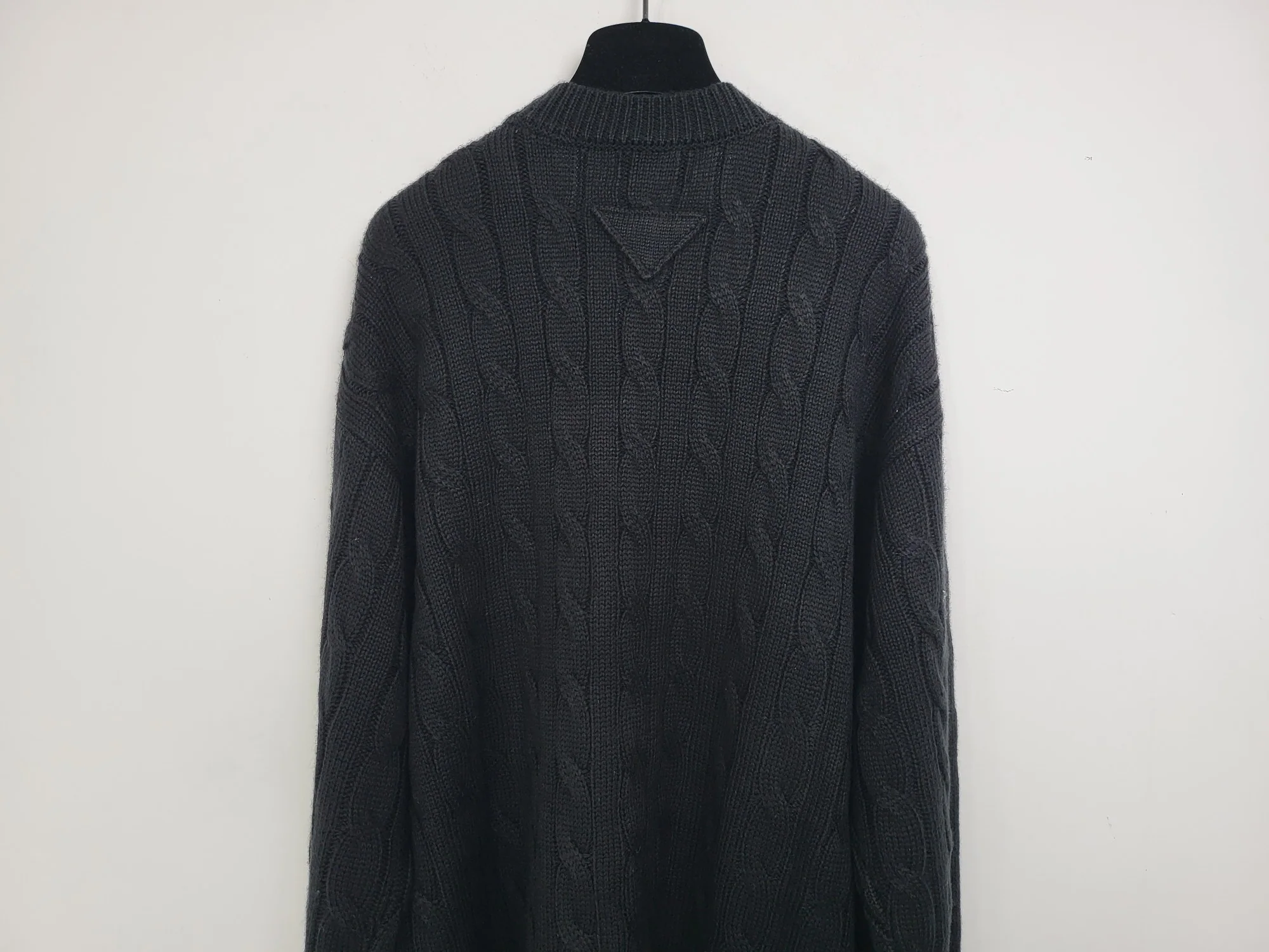 프라다 23 FW 청키 케이블 울 크루넥 니트 23FW 상세 이미지 5