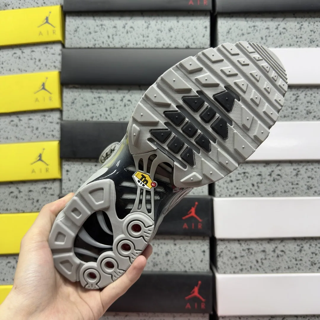 나이키 [TK] 에어 맥스 플러스 852630-021 201973 Nike Air Max Plus Wolf Grey 상세 이미지 9