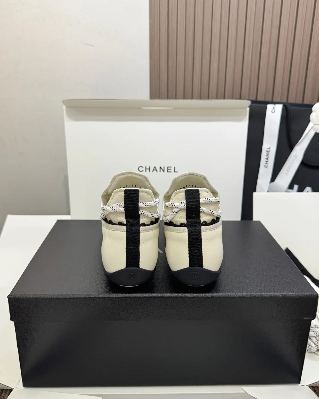 샤넬 메티에다얼 레트로 스니커즈 상세 이미지 8
