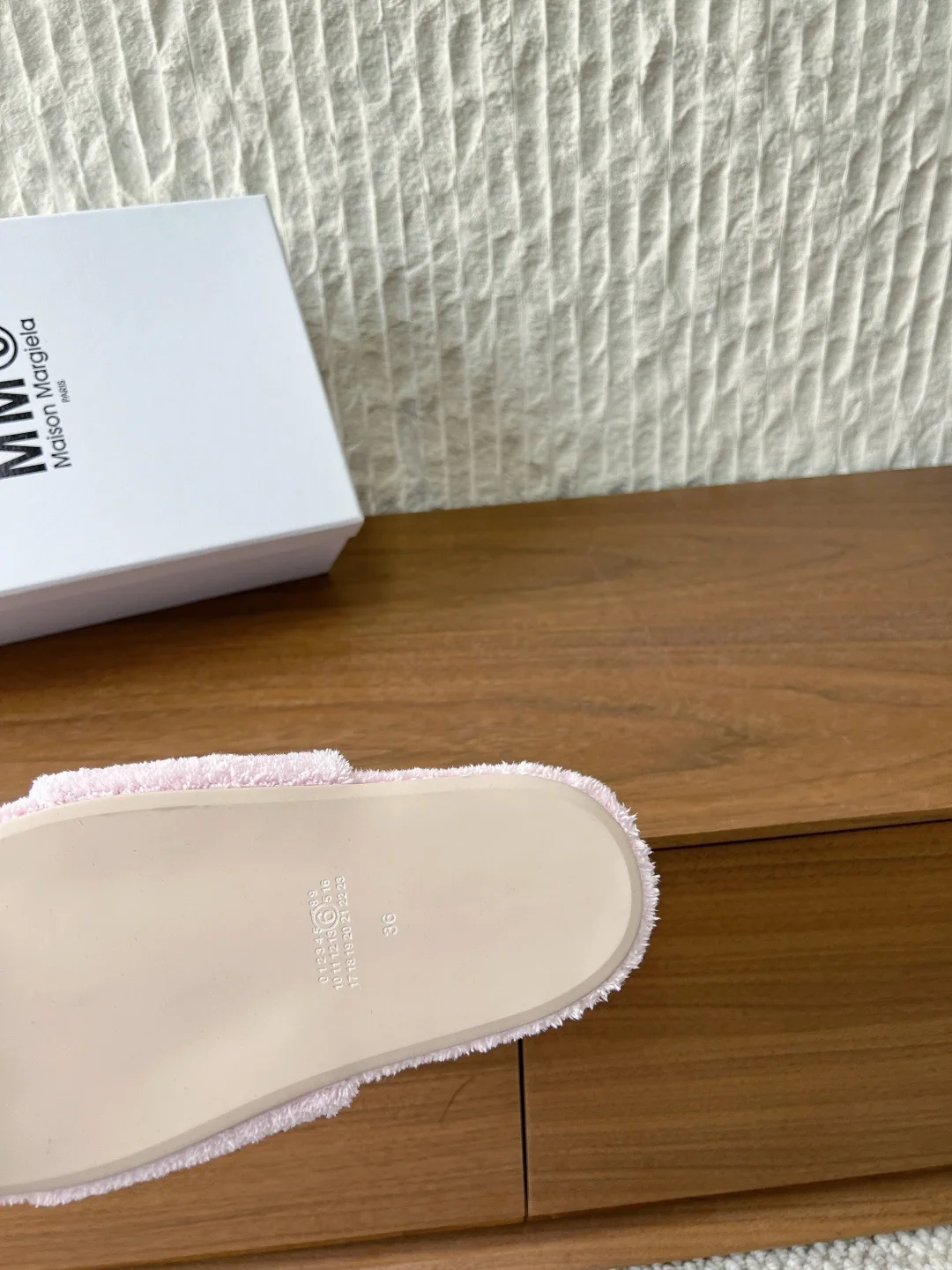 마르지엘라 5 발가락 가죽 뮬 샌들 상세 이미지 9