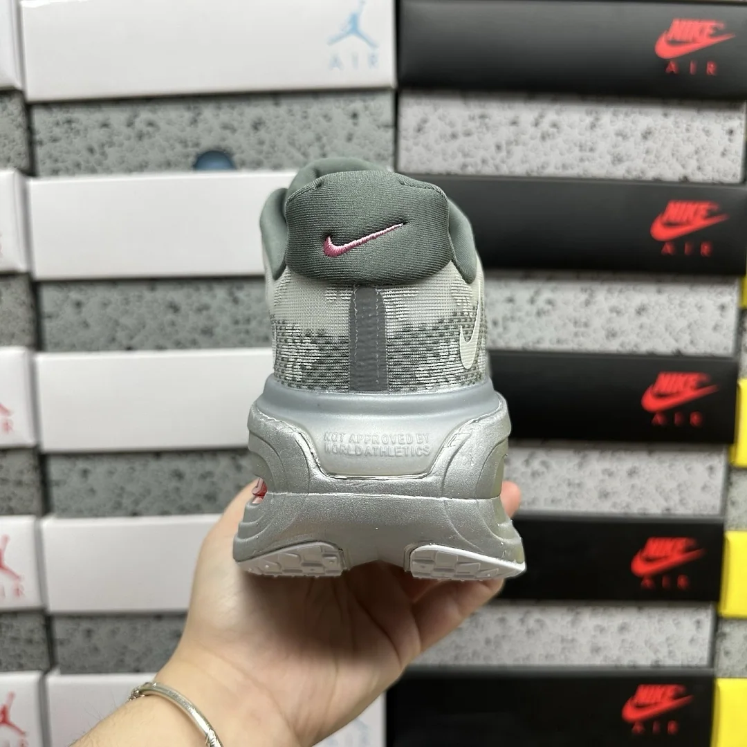 나이키 [5A] 보메로 프리미엄 QS IQ0028-001 201783 Nike Vomero Premium QS Fleur De-Lis 상세 이미지 7