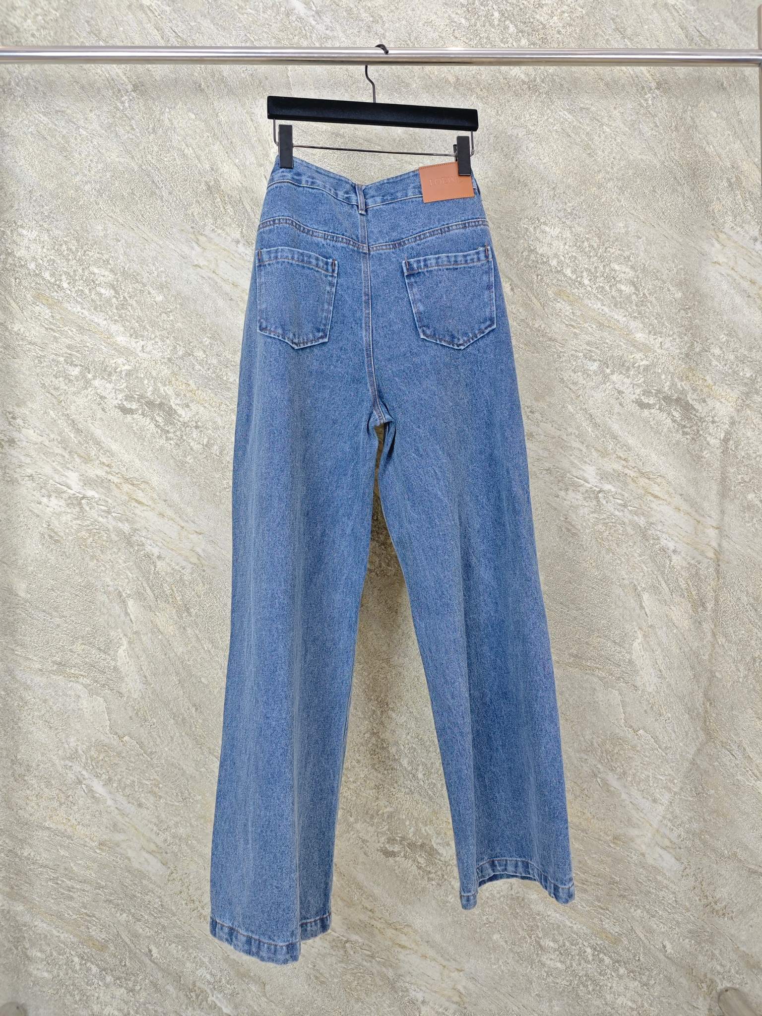 로에베 3D 자수 워시드 코튼 데님 남성 바지 상세 이미지 2