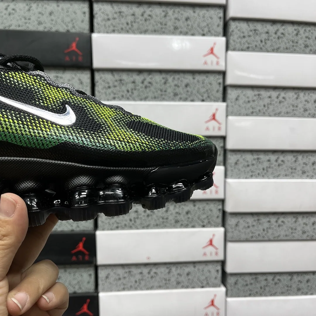나이키 [EG] 에어 IQ7634-001 201664 Nike Air Liquid Max Black Green Apple 상세 이미지 2