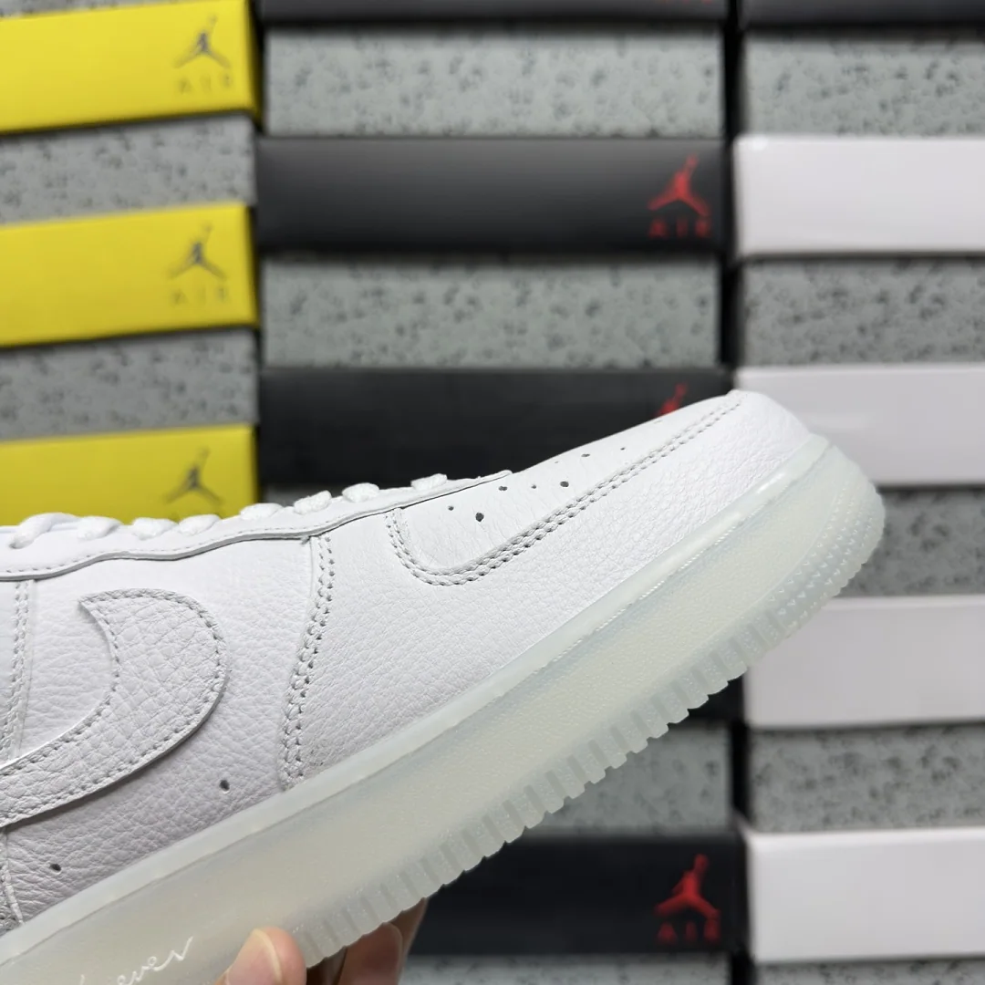 나이키 [MAX] 에어 포스 1 로우 CZ8065-101 201750 Nike Air Force 1 Low Drake NOCTA 상세 이미지 2