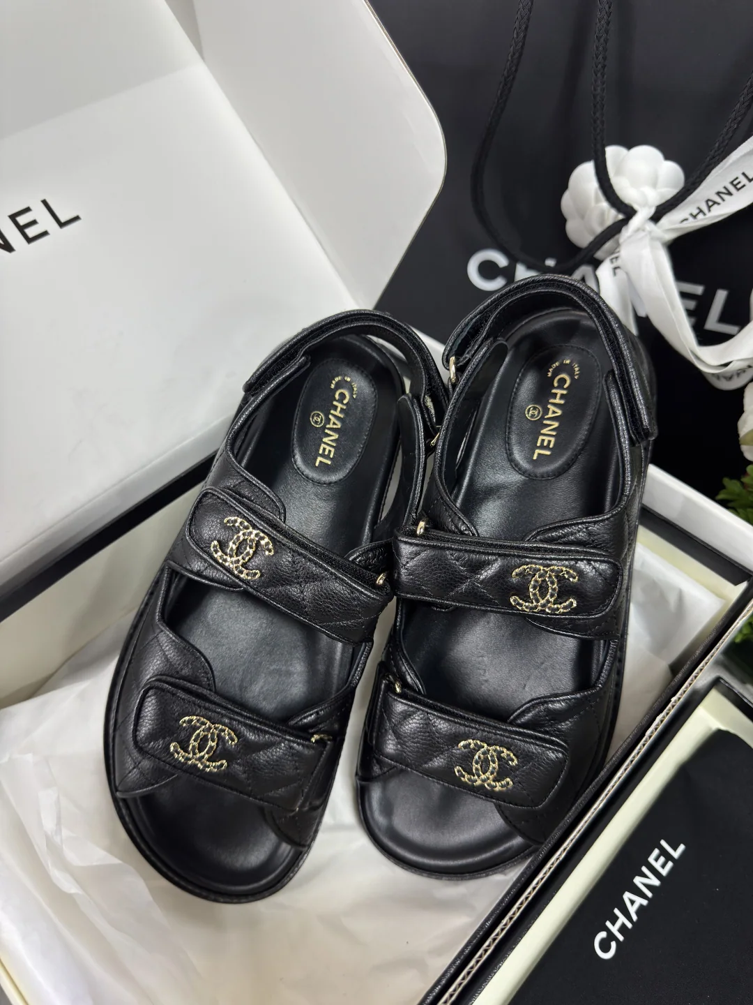 샤넬 더블 C 벨크로 체인 버클 비치 슈즈 신발 상세 이미지 2