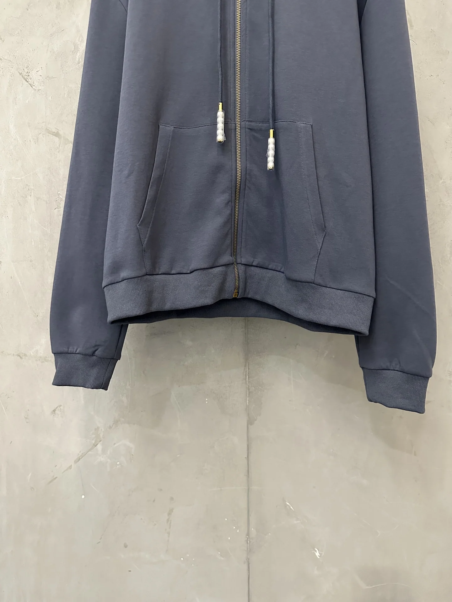 루이비통 자수 지퍼 니트 후디 자켓 24FW 상세 이미지 4