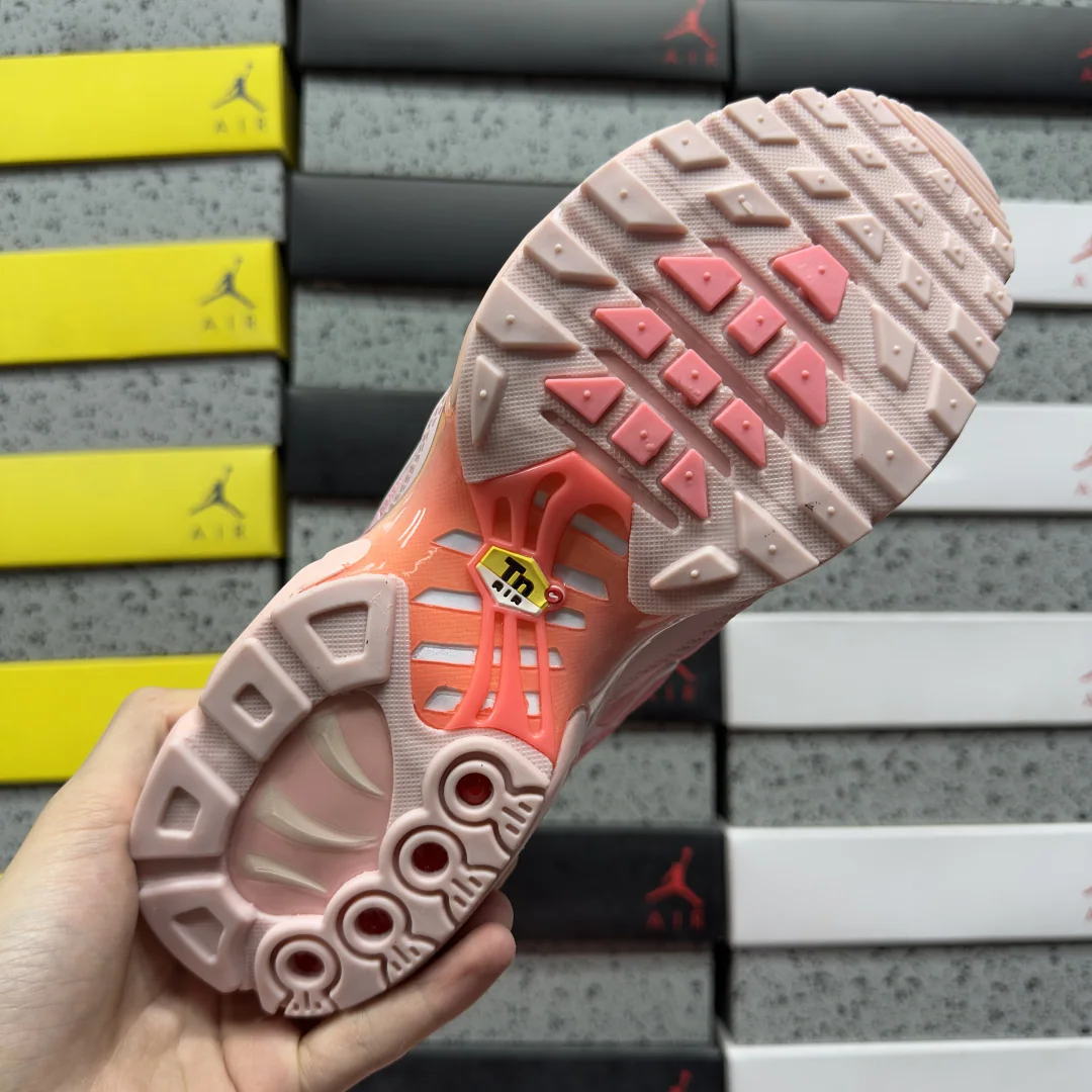 나이키 [BD] 에어 맥스 플러스 FV0393-001 201847 Nike Air Max Plus 상세 이미지 5