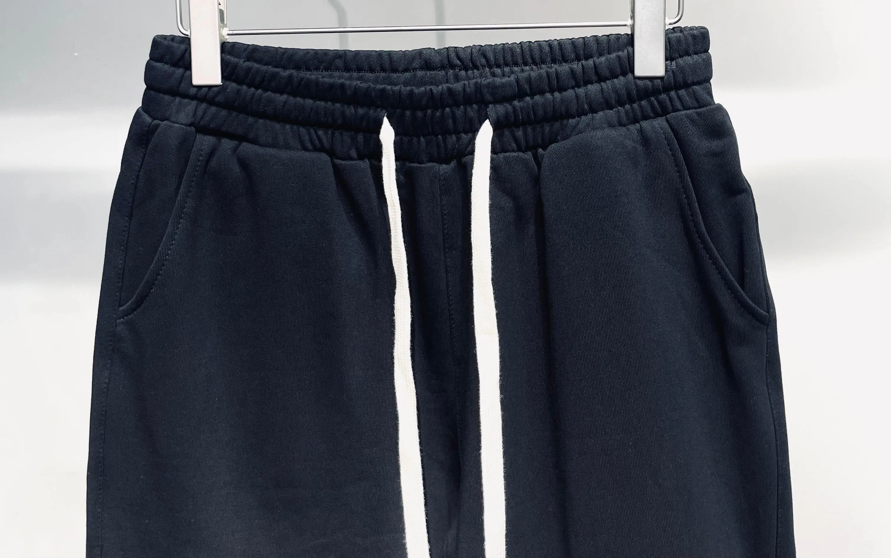 스톤아일랜드 남여공용 반바지 51374 Stone Island Shorts 상세 이미지 3