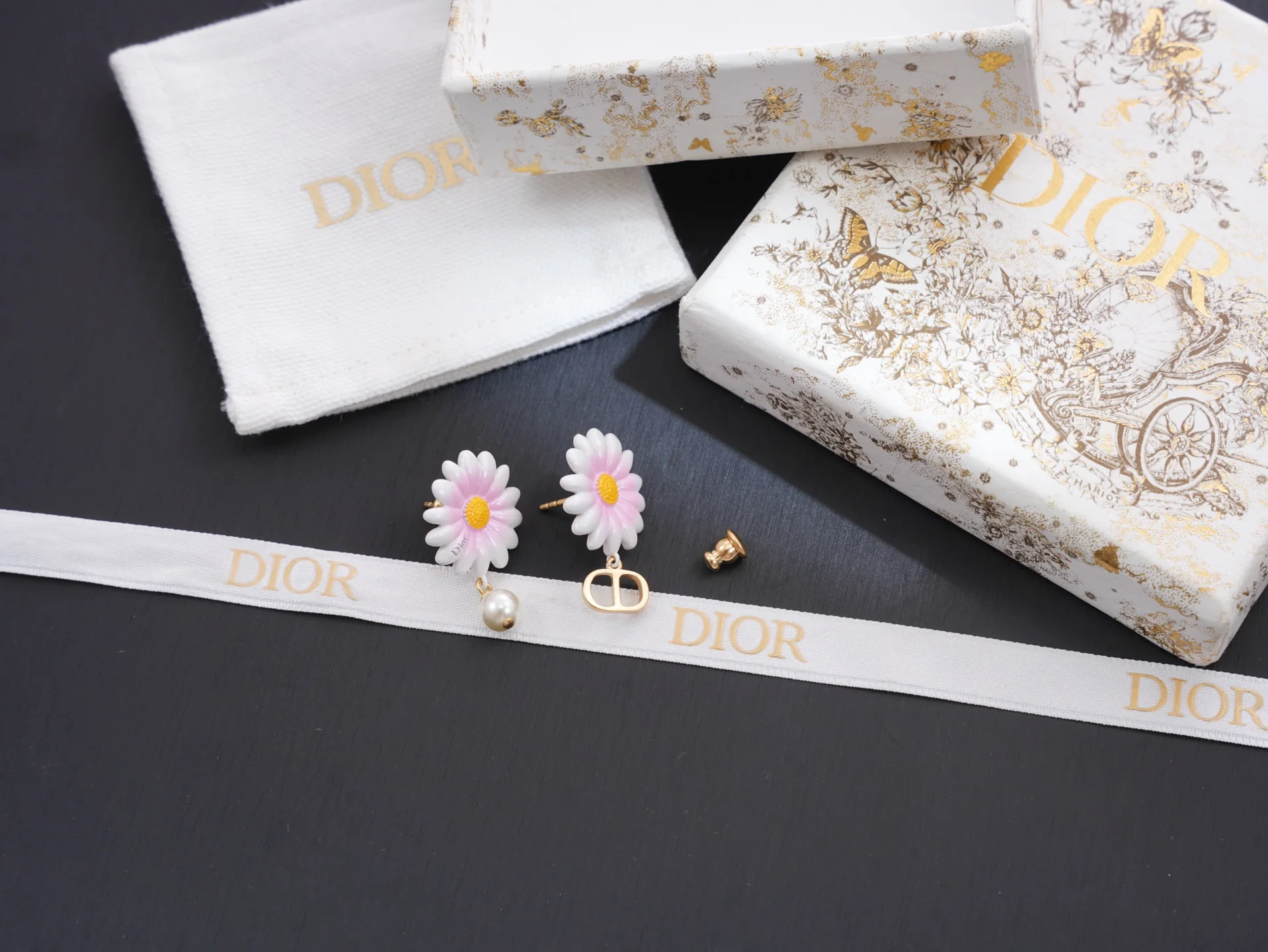 디올 귀걸이 60513 Dior Earrings 상세 이미지 4