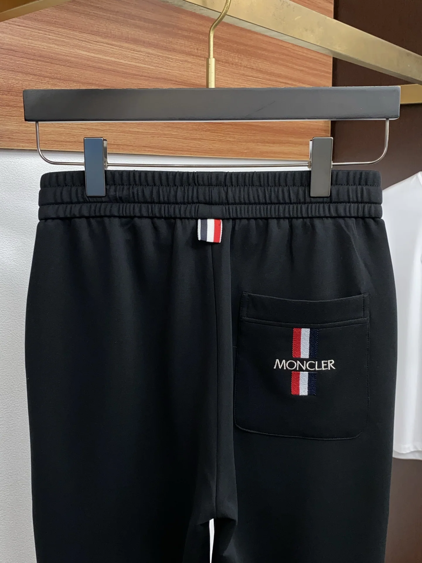 몽클레어 남성 특주 원단 바지 상세 이미지 9