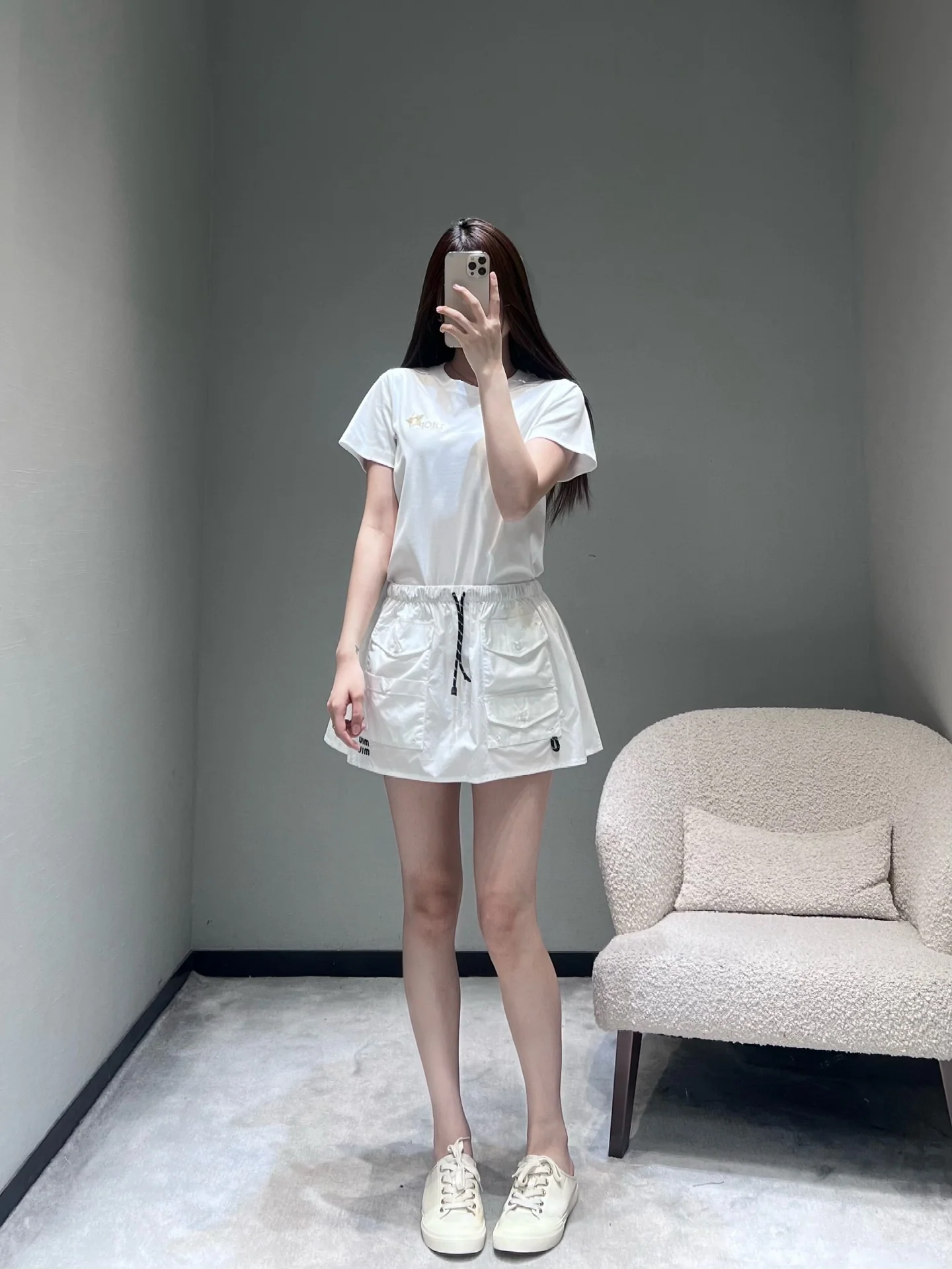 디올 스타 자수 라운드넥 여성 반팔 티셔츠 상세 이미지 4