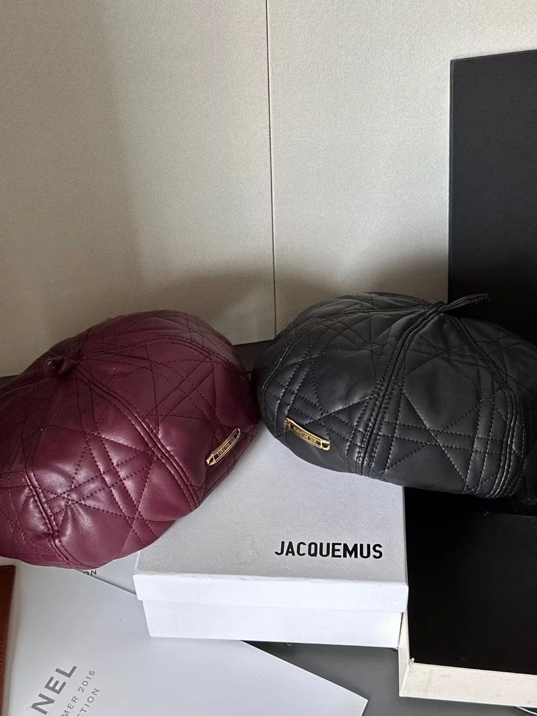 디올 가죽 베레모 모자 상세 이미지 4