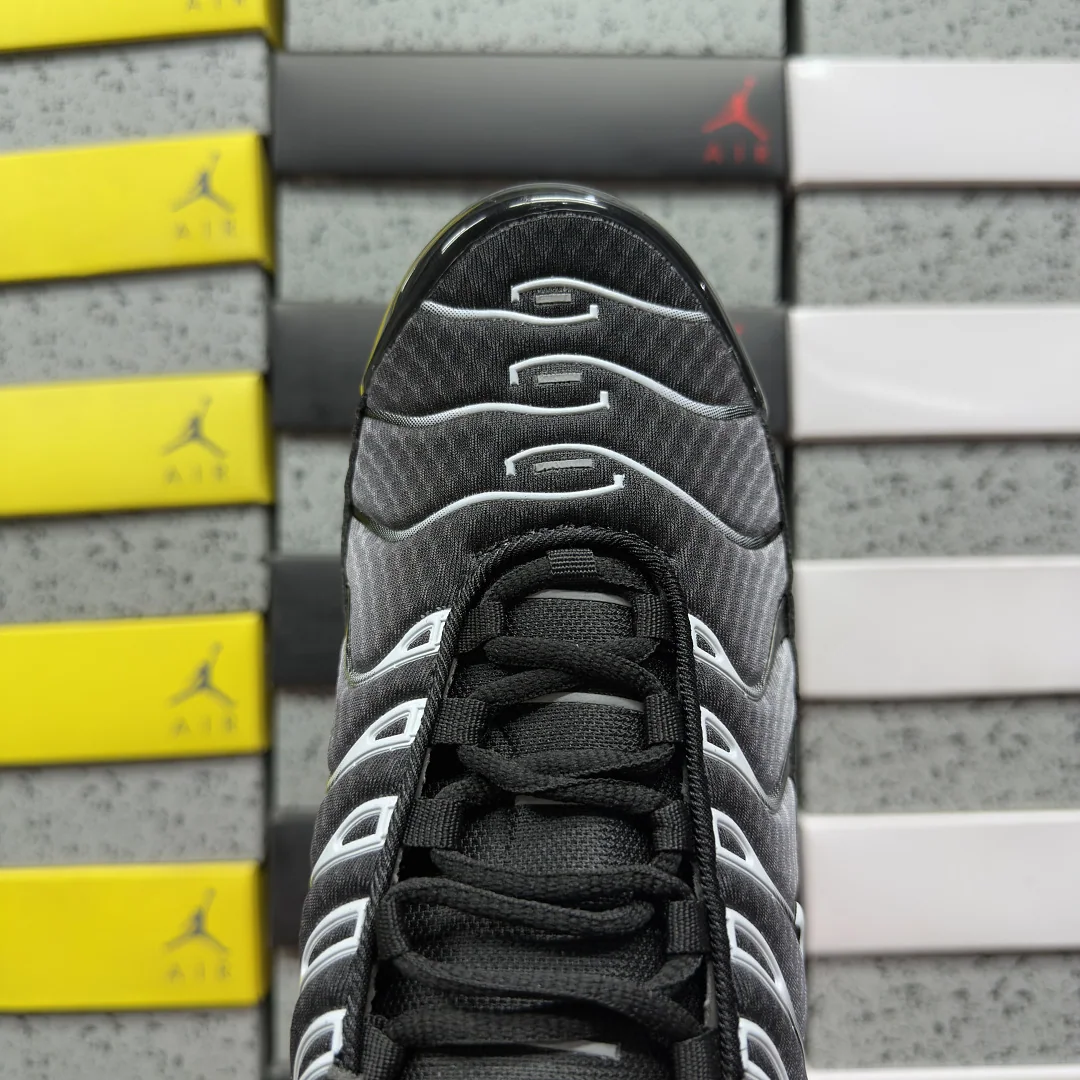 나이키 [BD] 에어 맥스 플러스 DM0032-003 201855 Nike Air Max Plus Black Silver White 상세 이미지 4