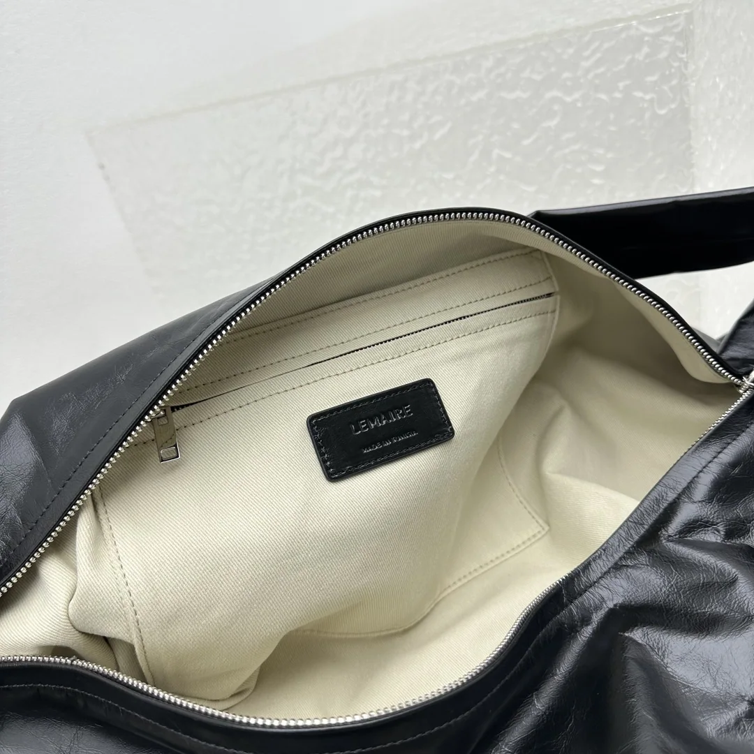 르메르 크루아상 페이퍼 레더 숄더백 라지 블랙 상세 이미지 8