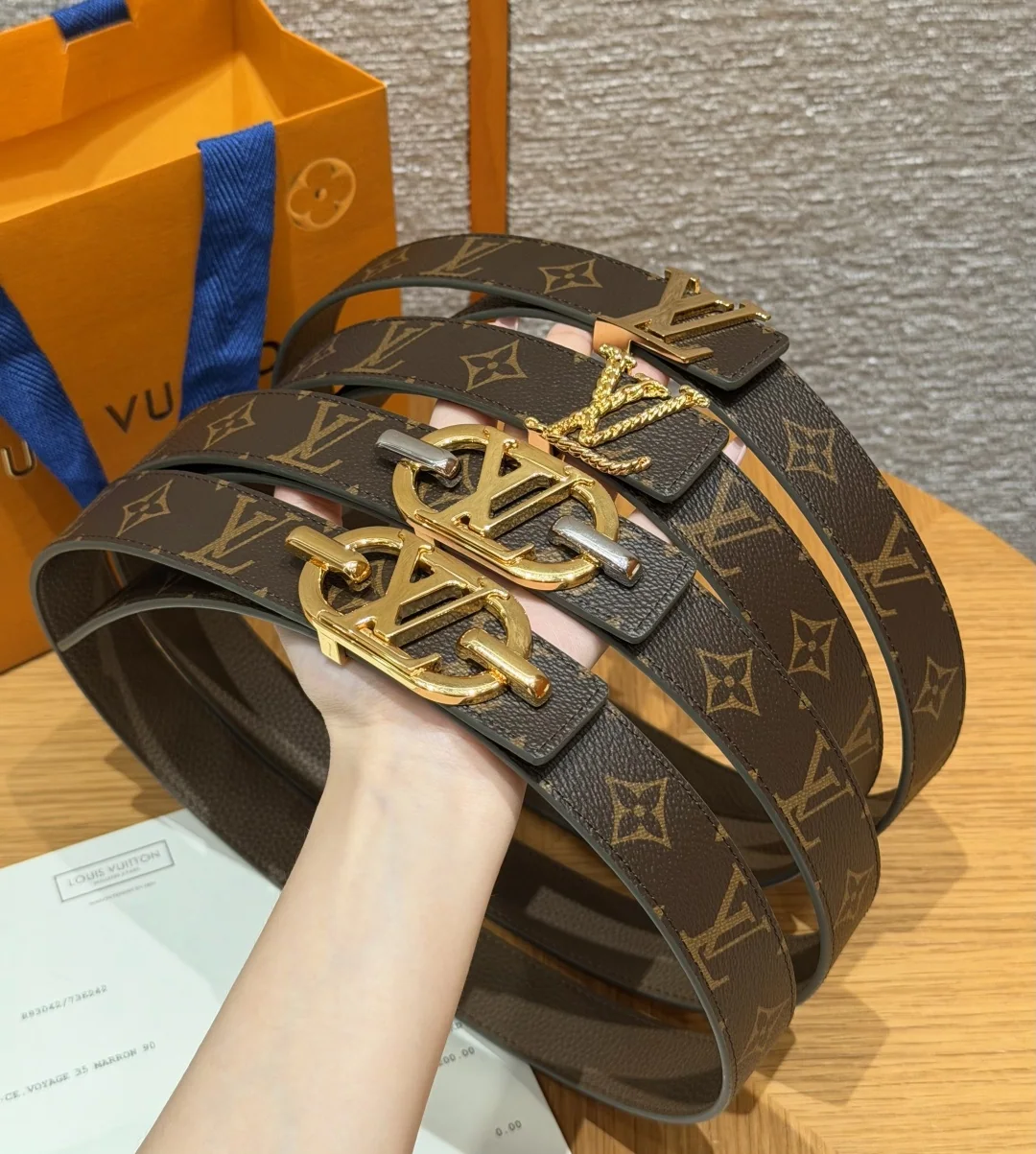 루이비통 이니셜 모노그램 리버시블 벨트 상세 이미지 3