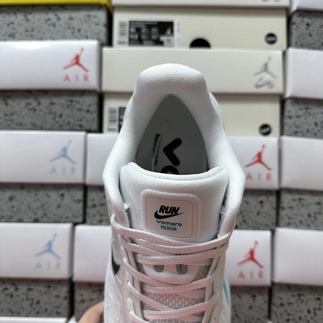 나이키 [5A] 보메로 프리미엄 화이트 블루 HQ2050-836 201640 Nike Vomero Premium 상세 이미지 6