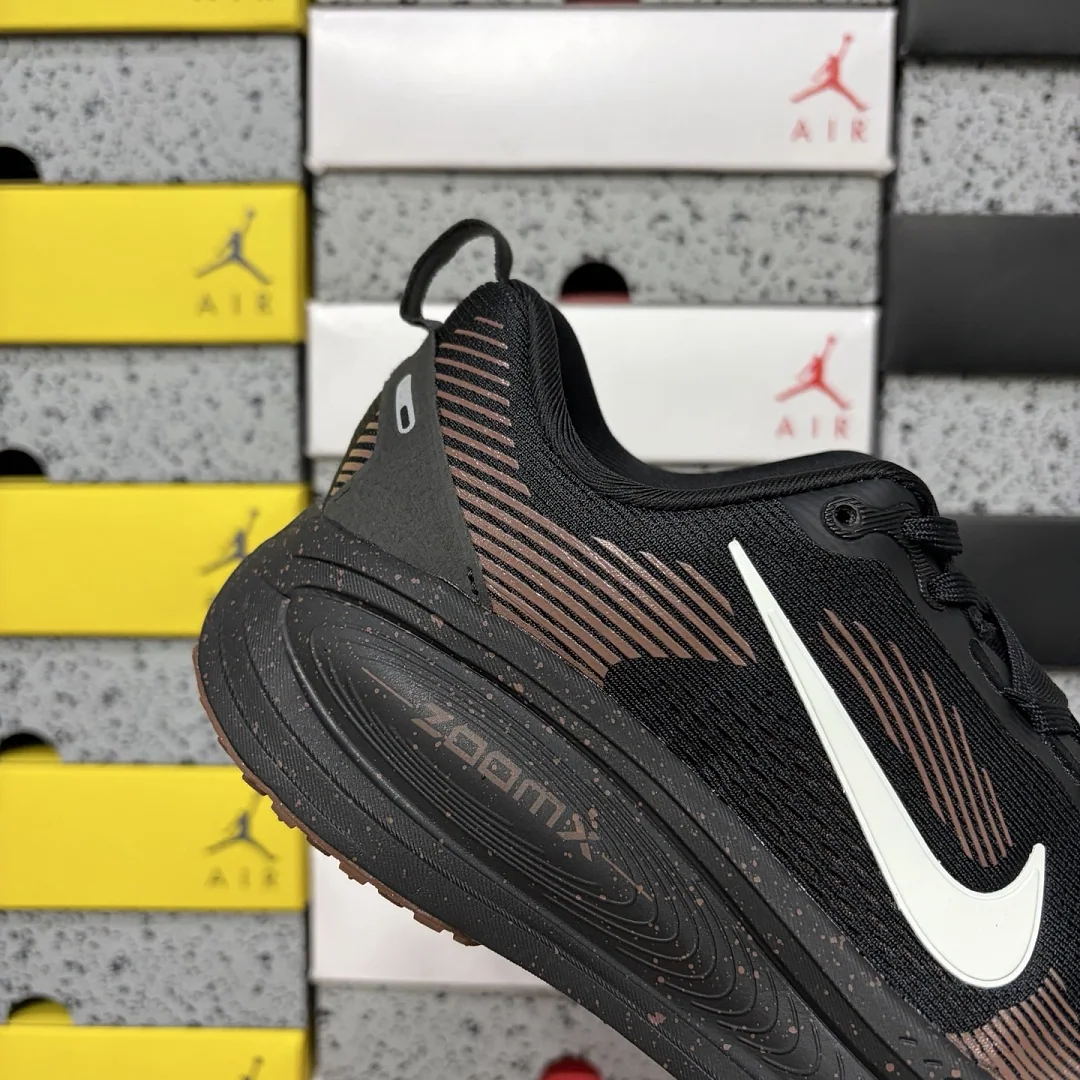 나이키 [GT] 보메로 18 IH4454-001 201773 Nike Vomero 18 Coffee Bean 상세 이미지 7