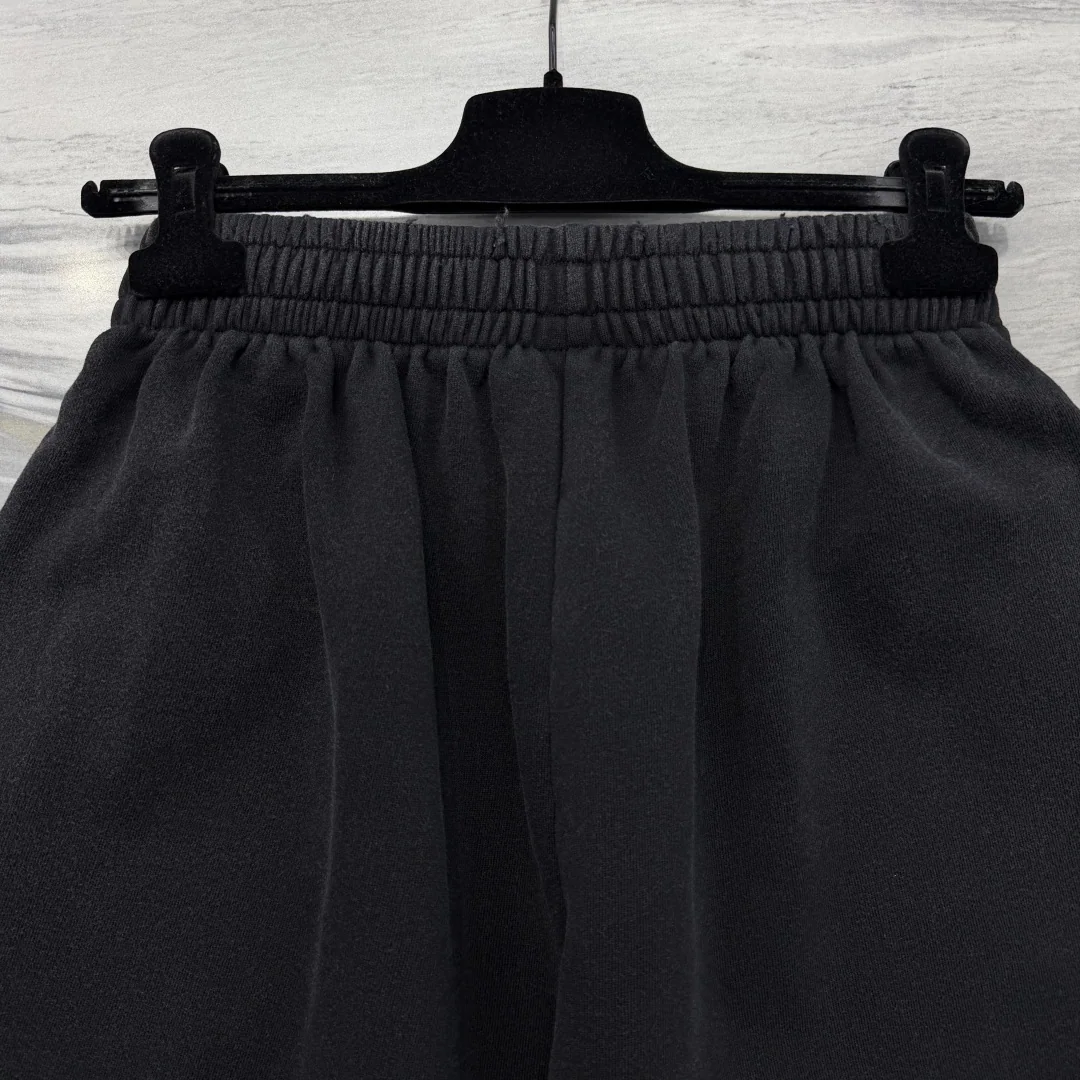 발렌시아가 로고 프린트 면 반바지 남성 상세 이미지 7
