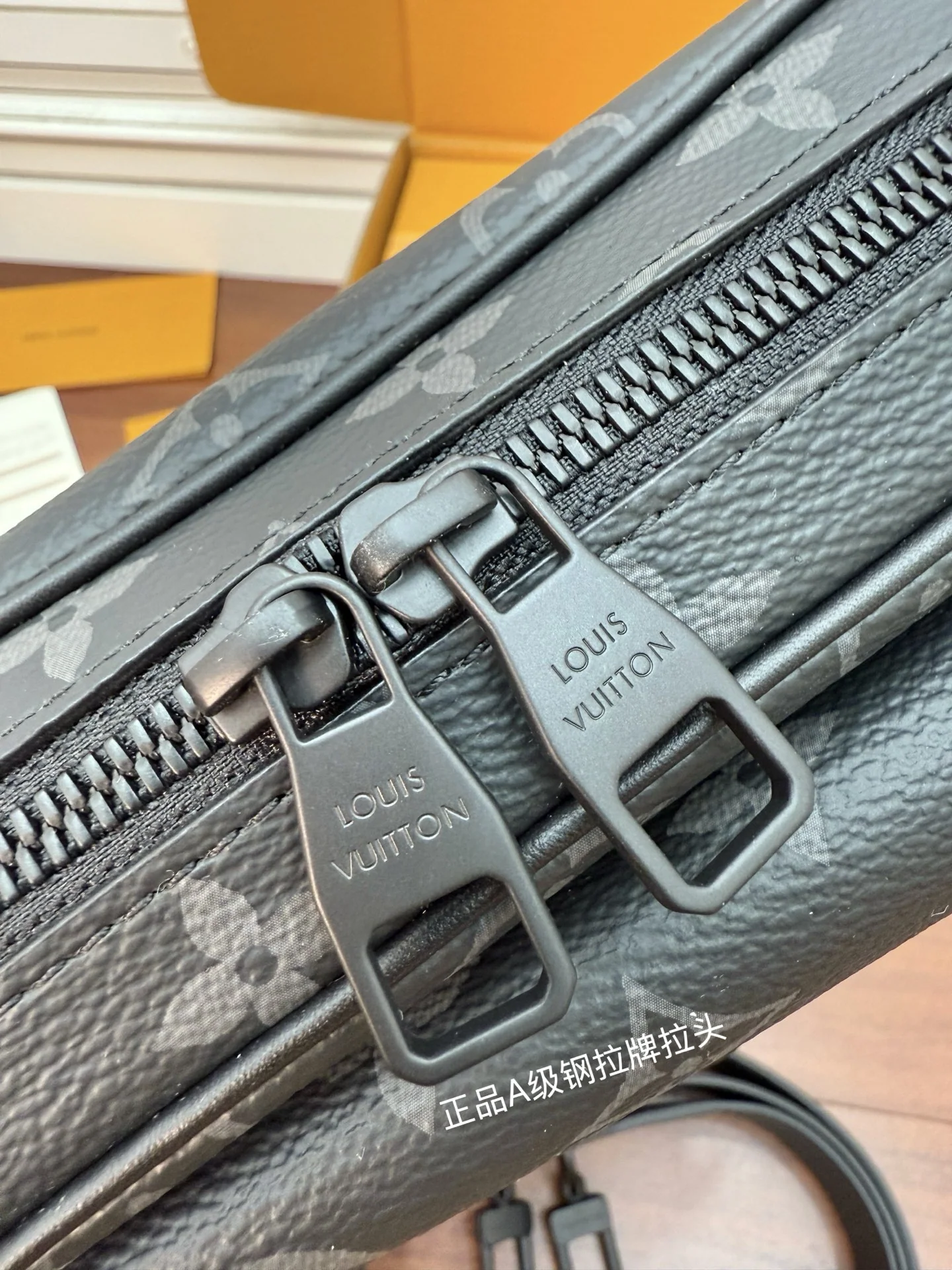 루이비통 다이아몬드 패턴 천연 가죽 가방 M46795 상세 이미지 6
