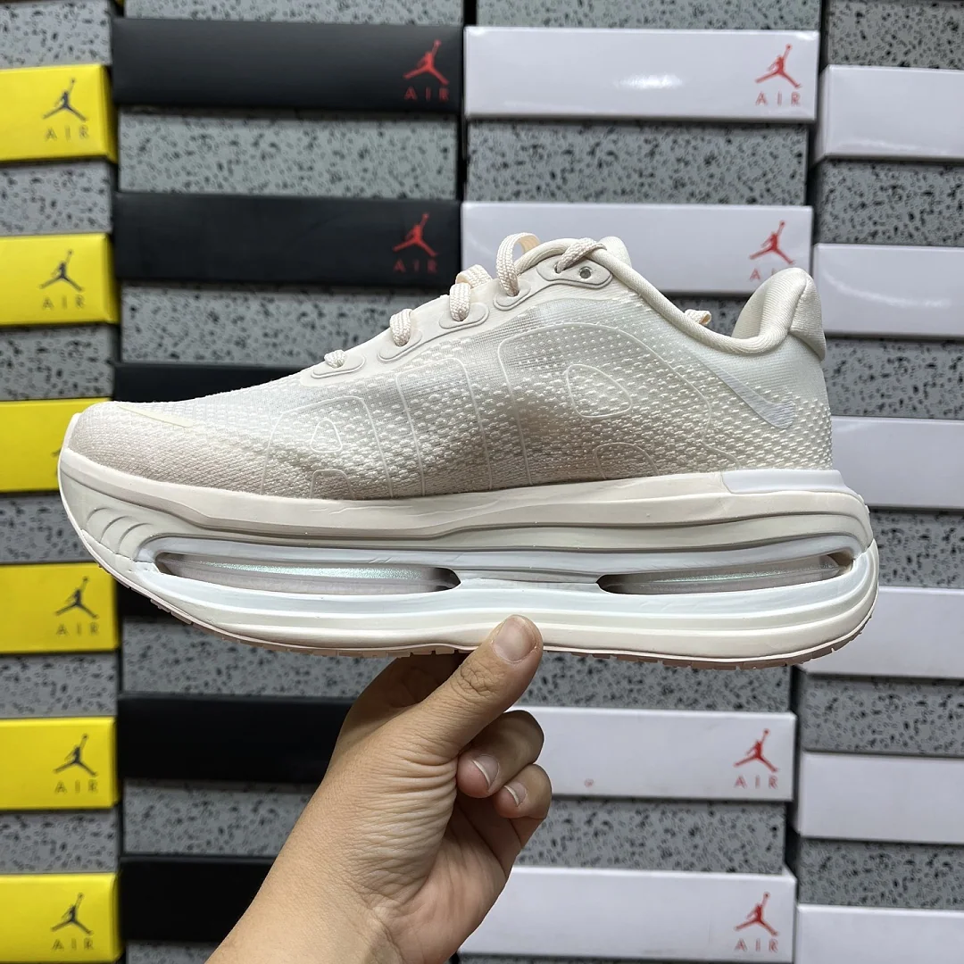 나이키 [M] 보메로 프리미엄 IQ8102-100 201659 Nike Vomero Premium Chalk 상세 이미지 7