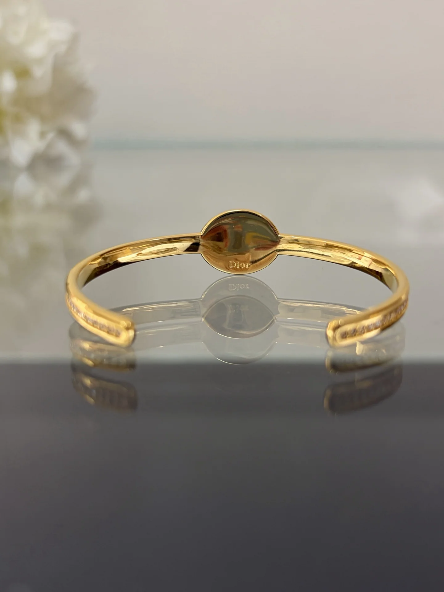 디올 핑크 에나멜 다이아몬드 장식 팔찌 2026 SS 상세 이미지 3