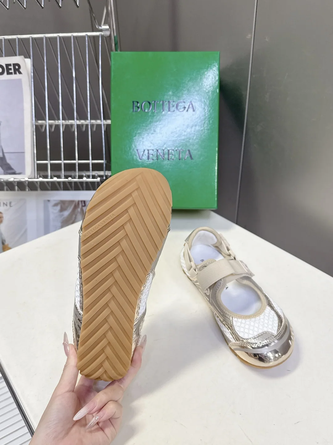 보테가베네타 나일론 스웨이드 메리 제인 신발 상세 이미지 9