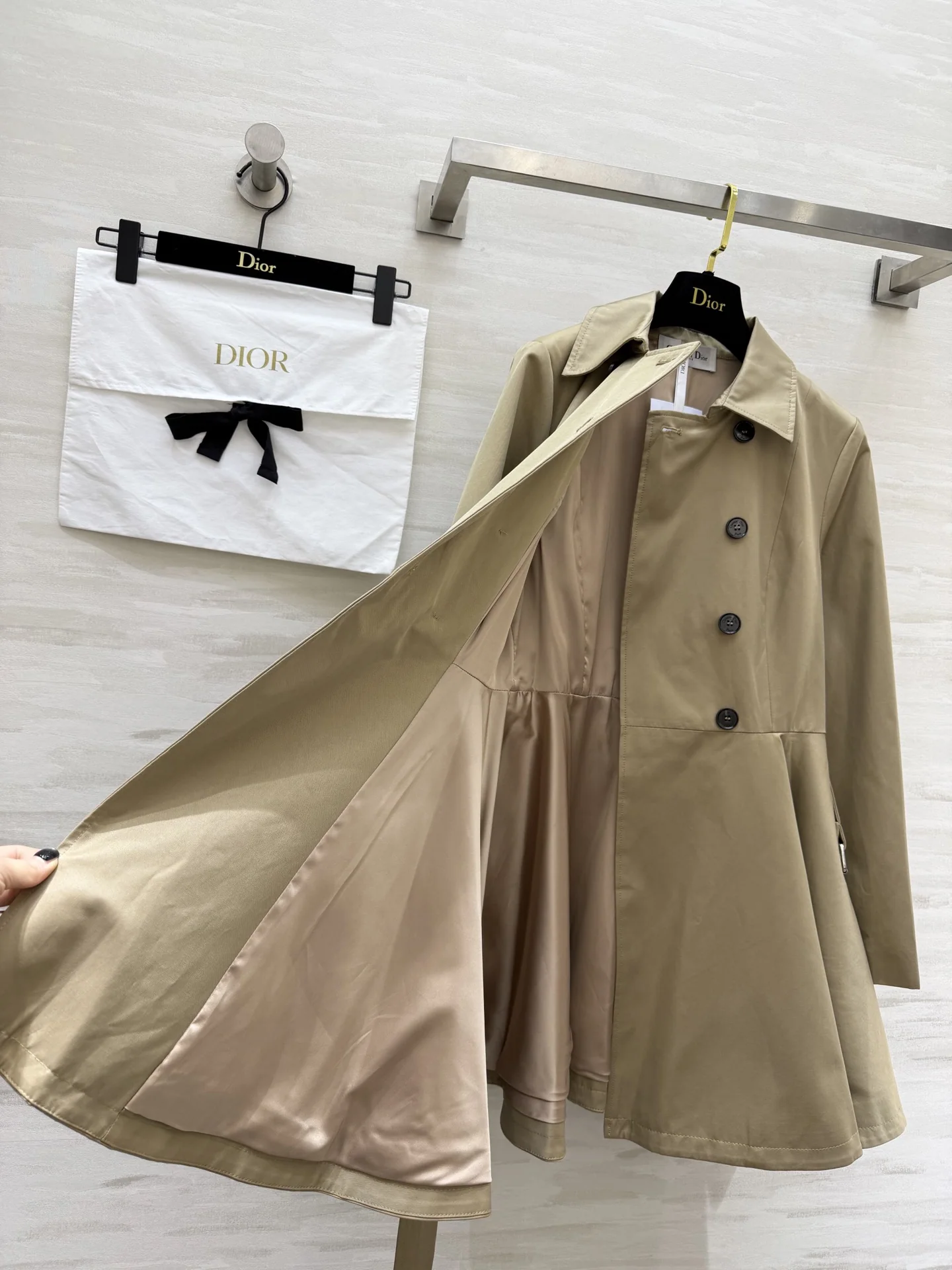디올 더블브레스트 카키 트렌치코트 자켓 상세 이미지 4