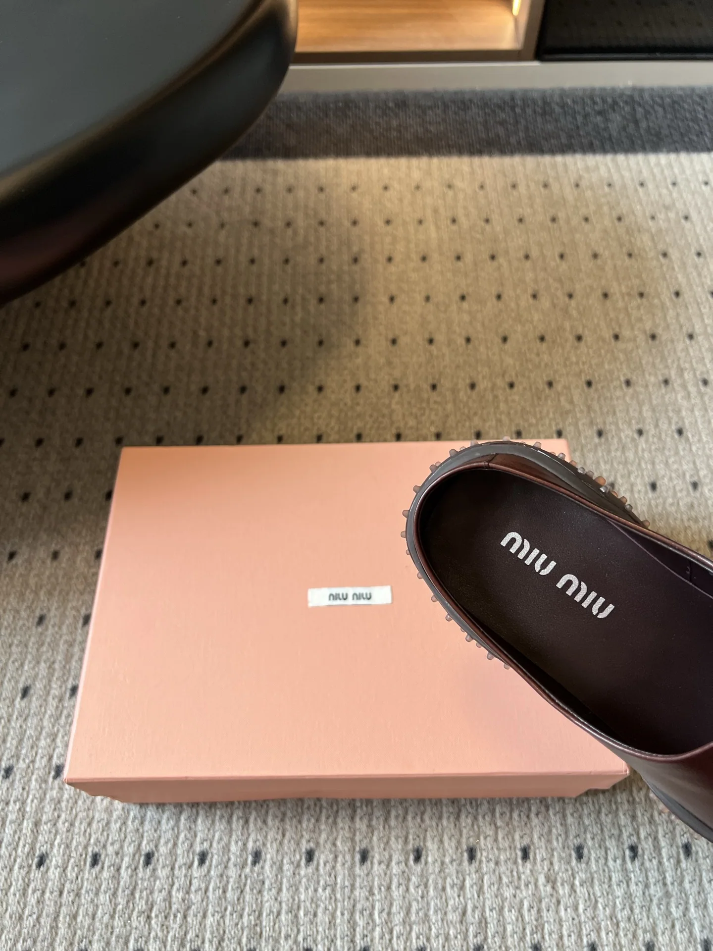 미우미우 데미지 가공 토 뮬 상세 이미지 8