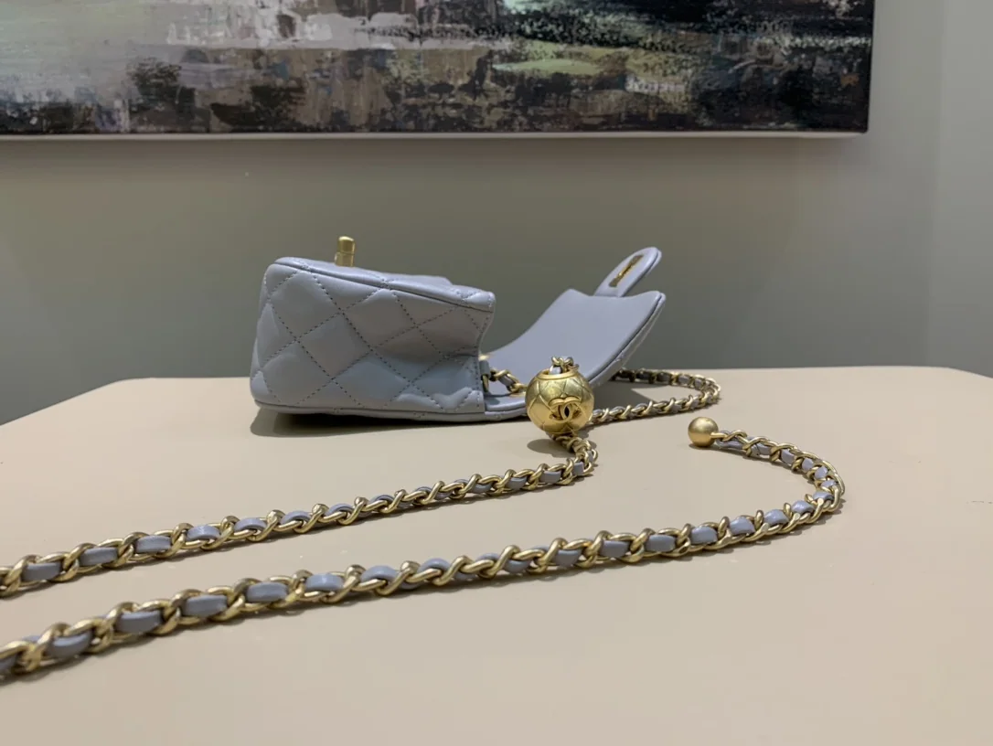 샤넬 미니 그레이 가방 상세 이미지 4