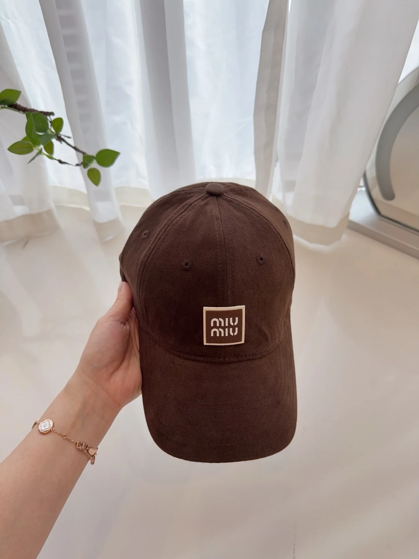 미우미우 모자 81342 Miu Miu Cap 상세 이미지 2
