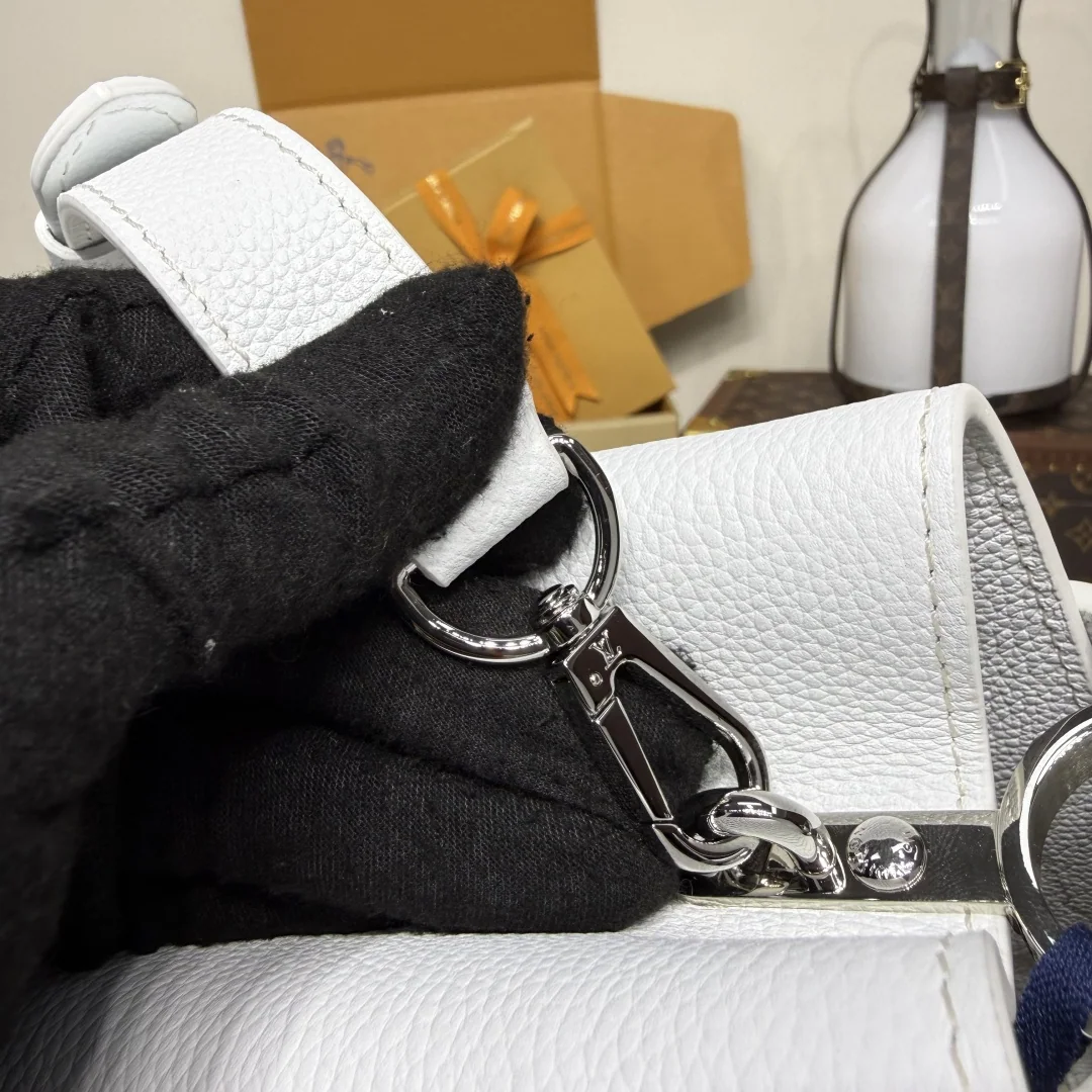 루이비통 카프시뉴 BB 핸드백 M25934 상세 이미지 8