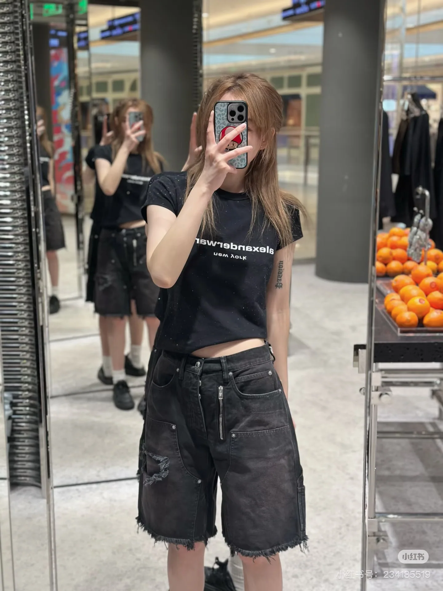 알렉산더왕 라인스톤 슬림핏 여성 반팔 탑 상세 이미지 7