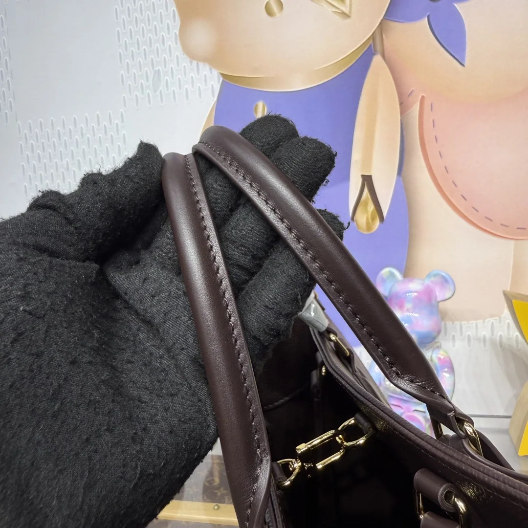 루이비통 온더고 미디엄 토트백 M46531 상세 이미지 6