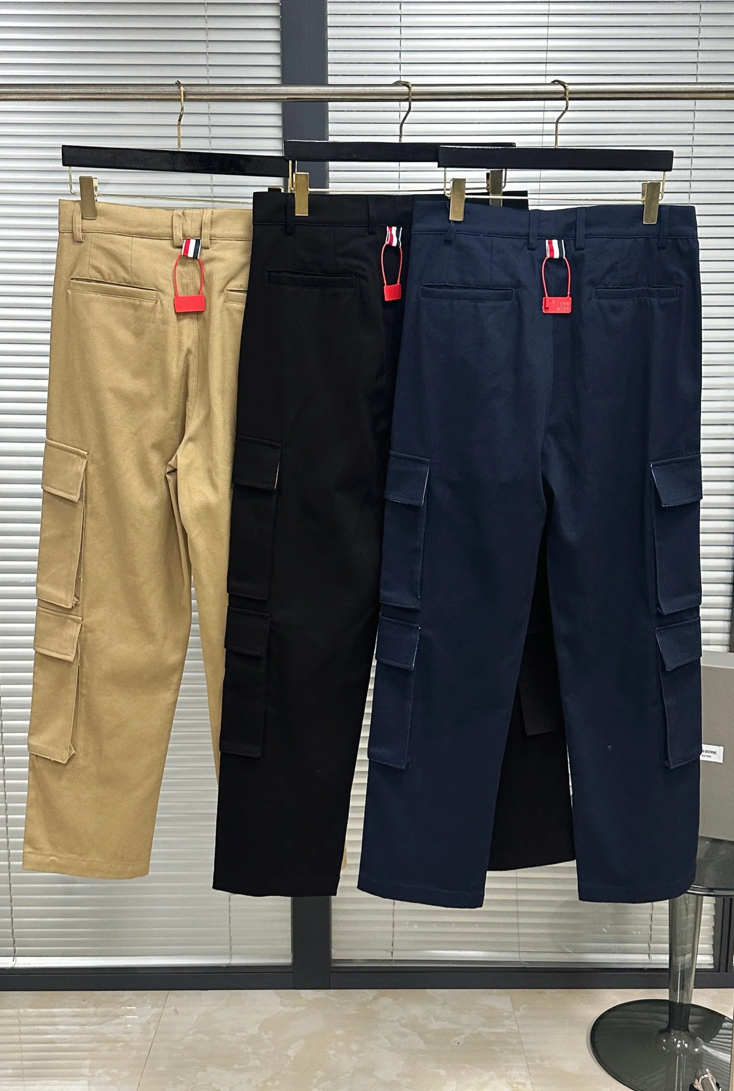 톰브라운 워싱 블랙 네이비 블루 남성 바지 레플리카 46716 Thom Browne 상세 이미지 3