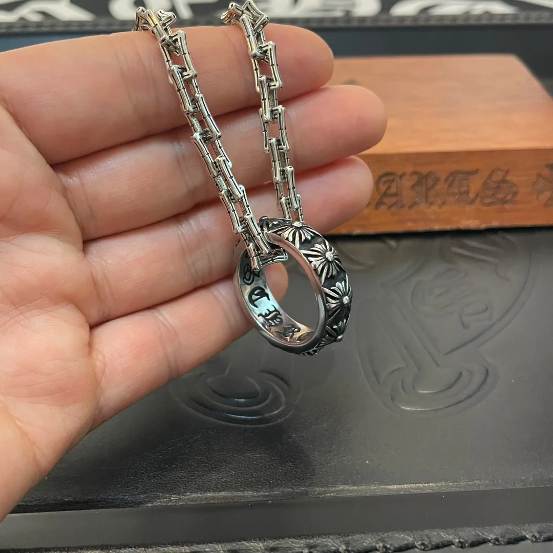 크롬하츠 클래식 레트로 뱀부 크로스 링 목걸이 상세 이미지 3