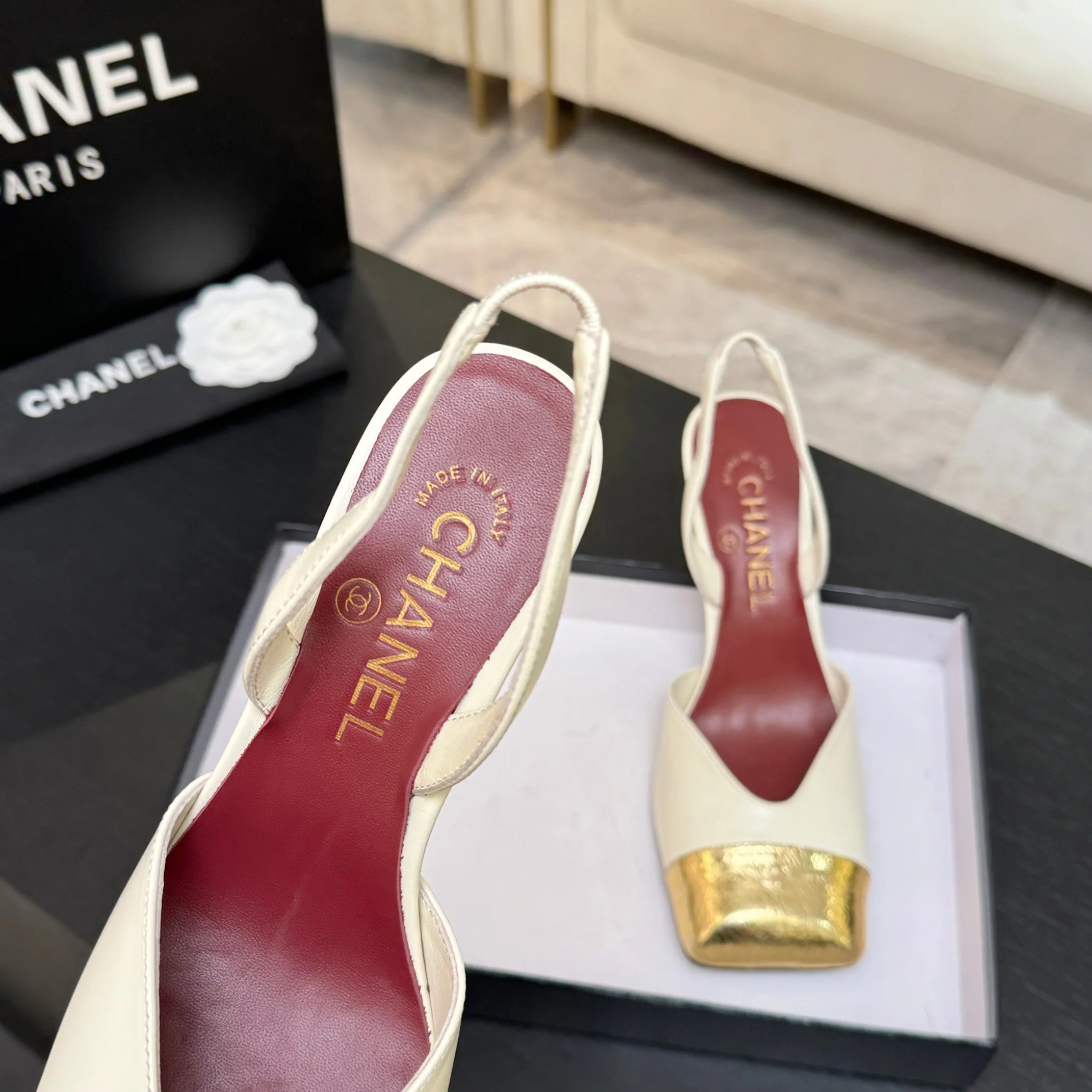 샤넬 더블 C 스티치 스퀘어 토 백리스 샌들 상세 이미지 3