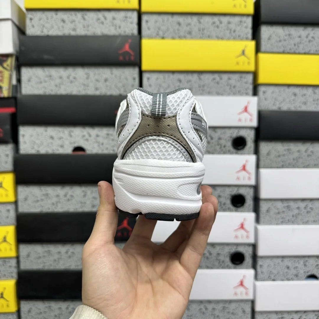 뉴발란스 [WZ] 530 MR530AD 202041 New Balance 530 White Silver Metallic 상세 이미지 7